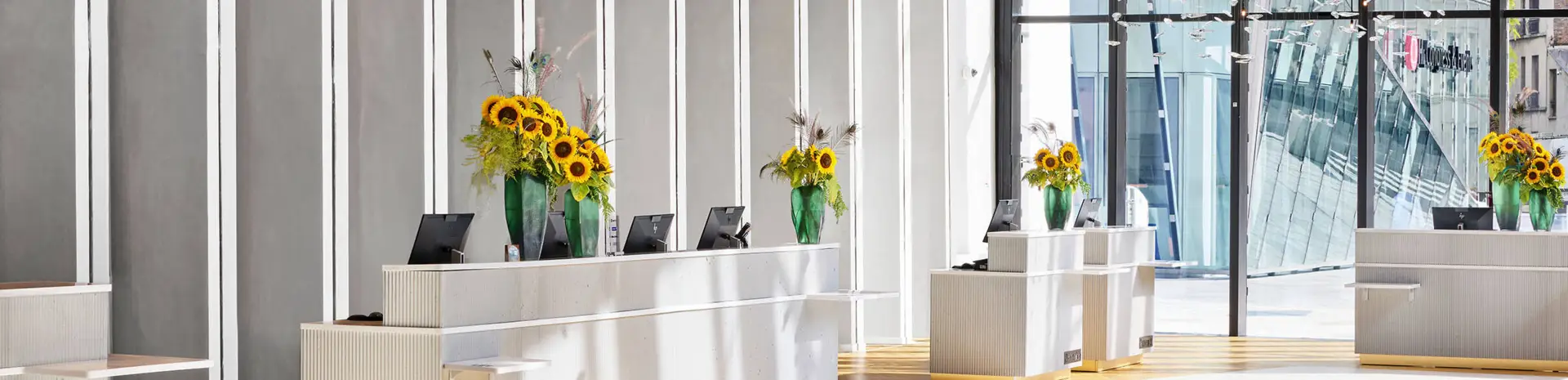 Lobby H4 Wyndham Paris Pleyel