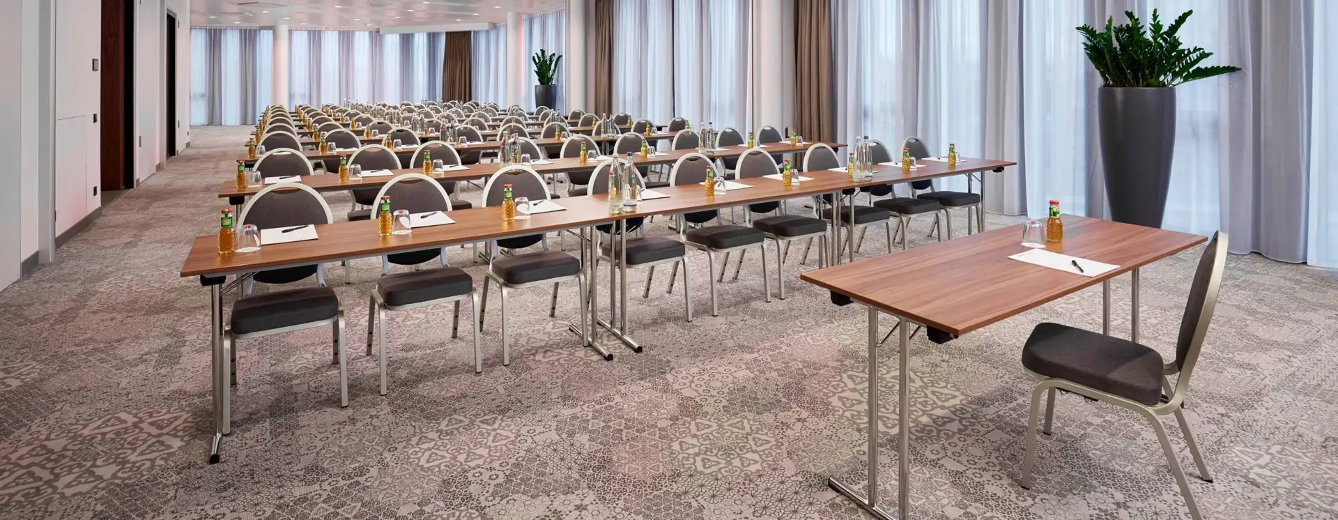 H-Hotels.com erhält “Best in Class Award“ der meetago group