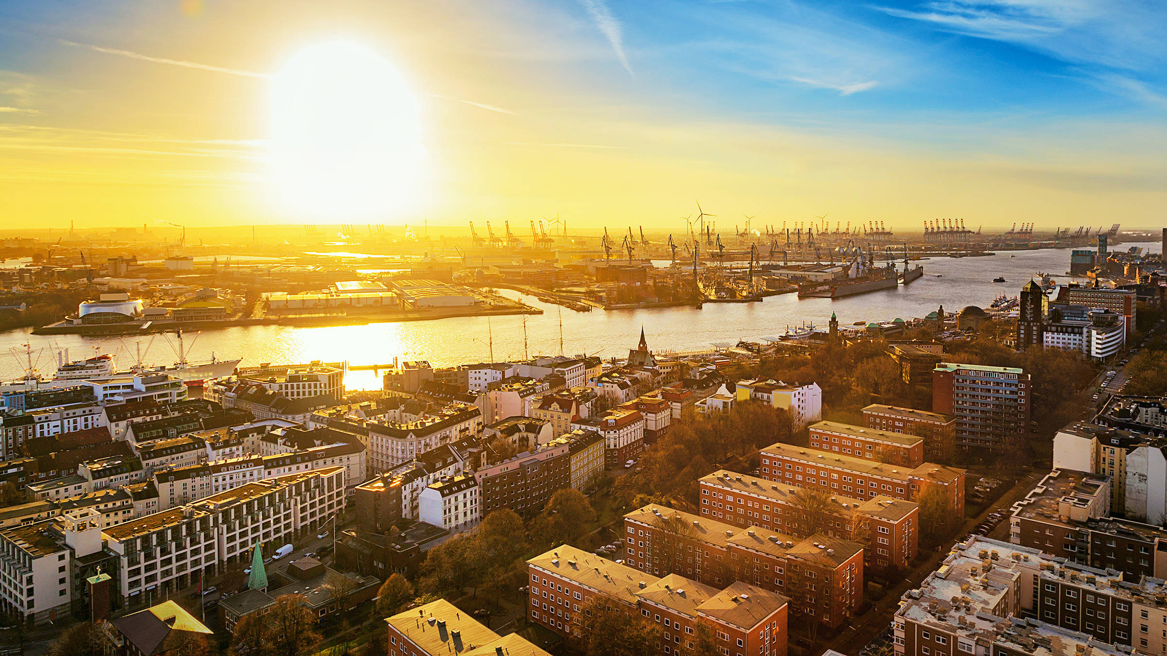 Skyline von Hamburg - Städtereise nach Hamburg mit H-Hotels.com - Offizielle Webseite Skyline von Hamburg - Städtereise nach Hamburg mit H-Hotels.com - Offizielle Webseite