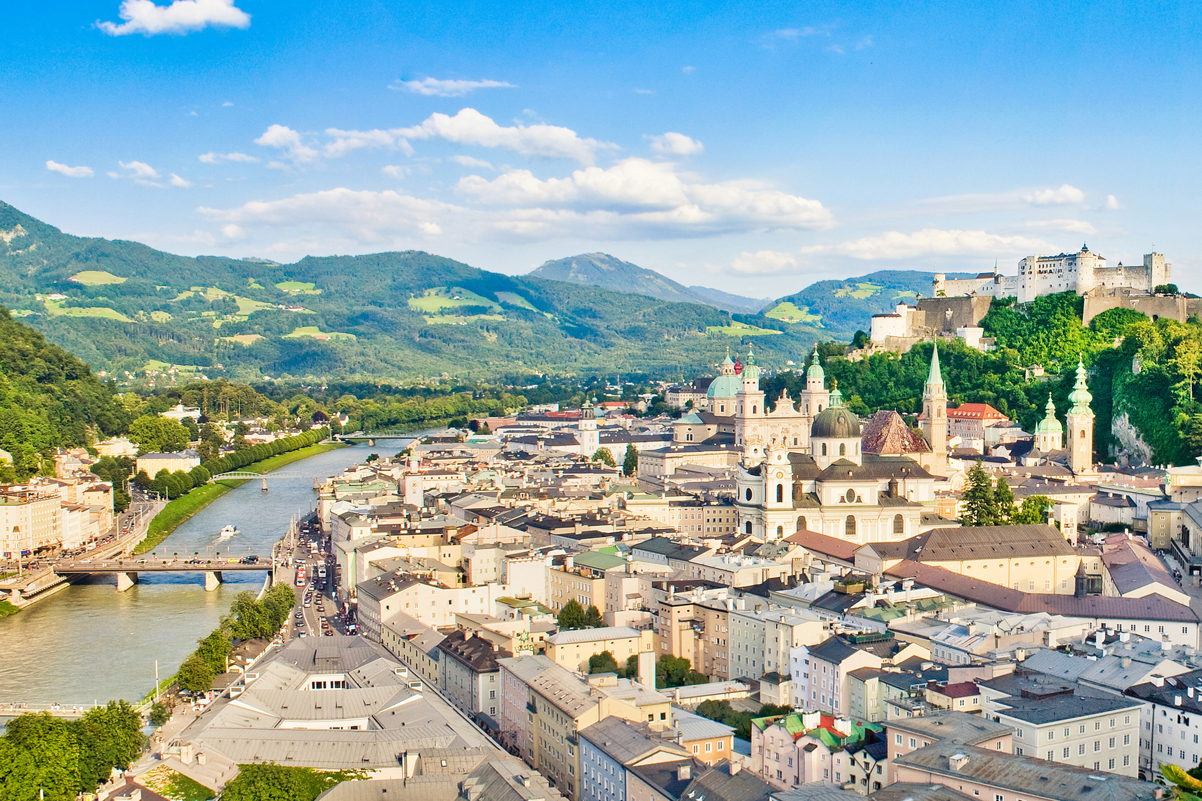 Zahlreiche Gassen in Salzburg | H-Hotels.com