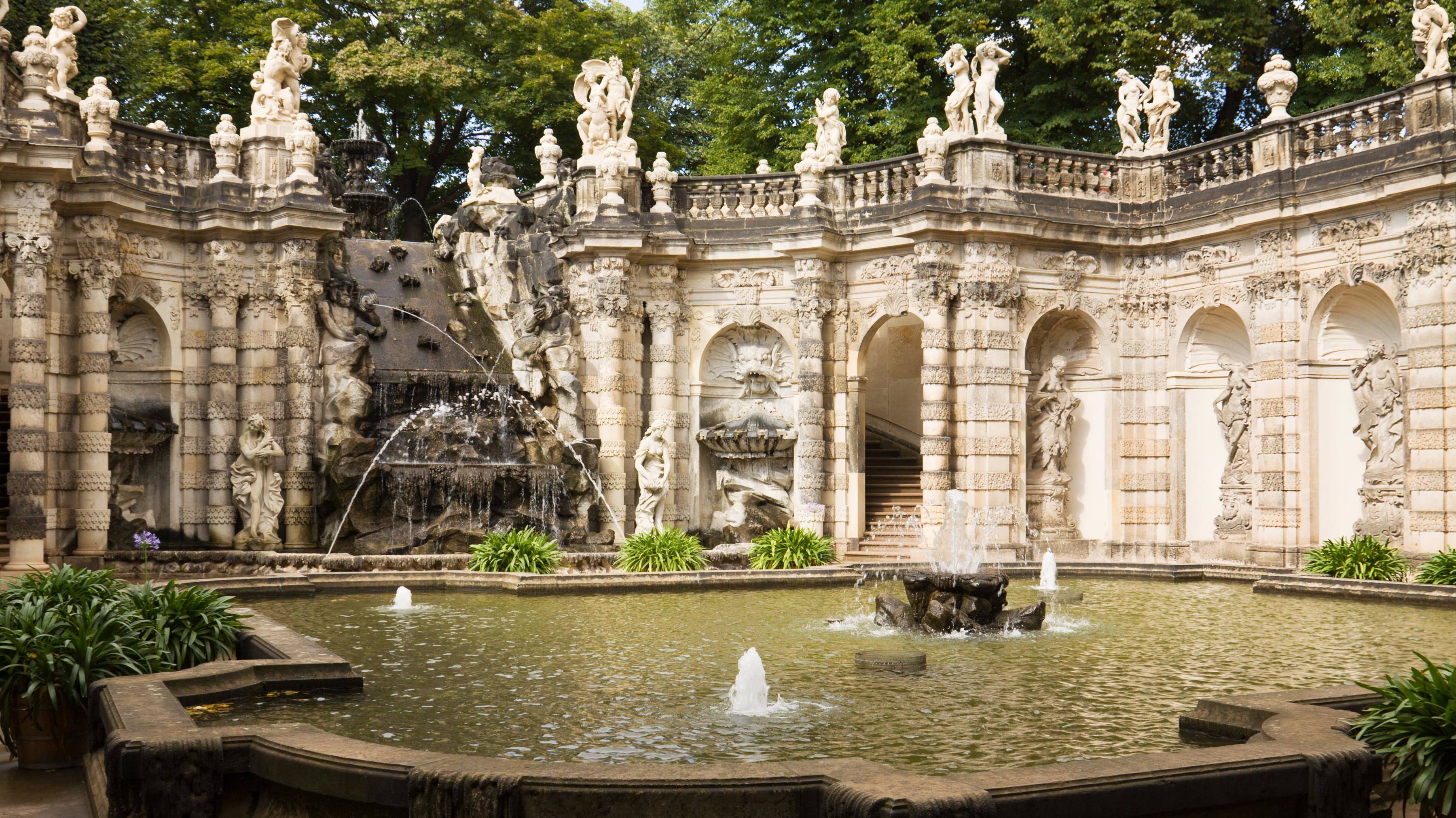 Nymphenbad - Städtereise nach Dresden mit H-Hotels.com - Offizielle Webseite Nymphenbad - Städtereise nach Dresden mit H-Hotels.com - Offizielle Webseite