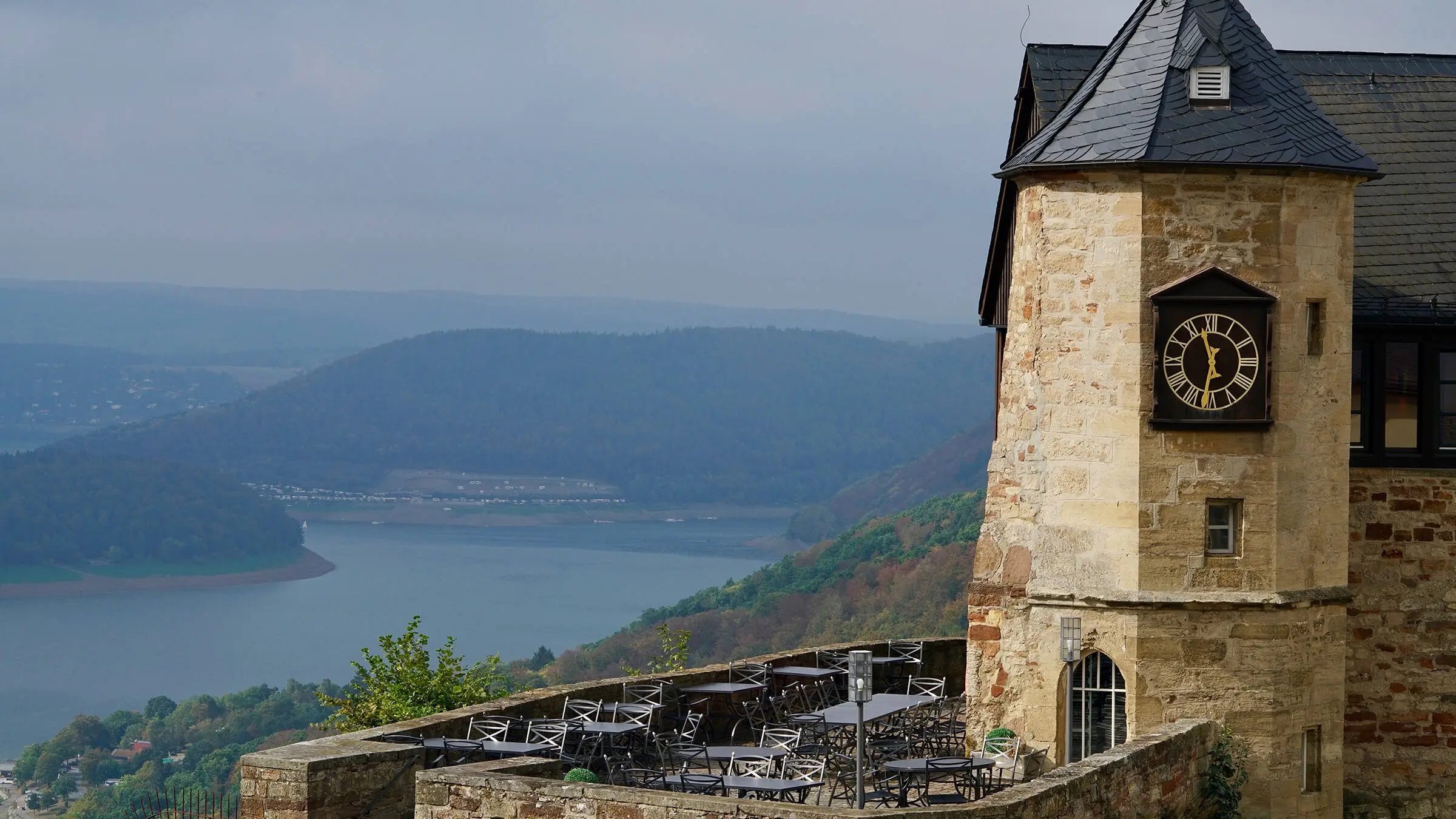 Ausblick von der Burg Waldeck über den Edersee