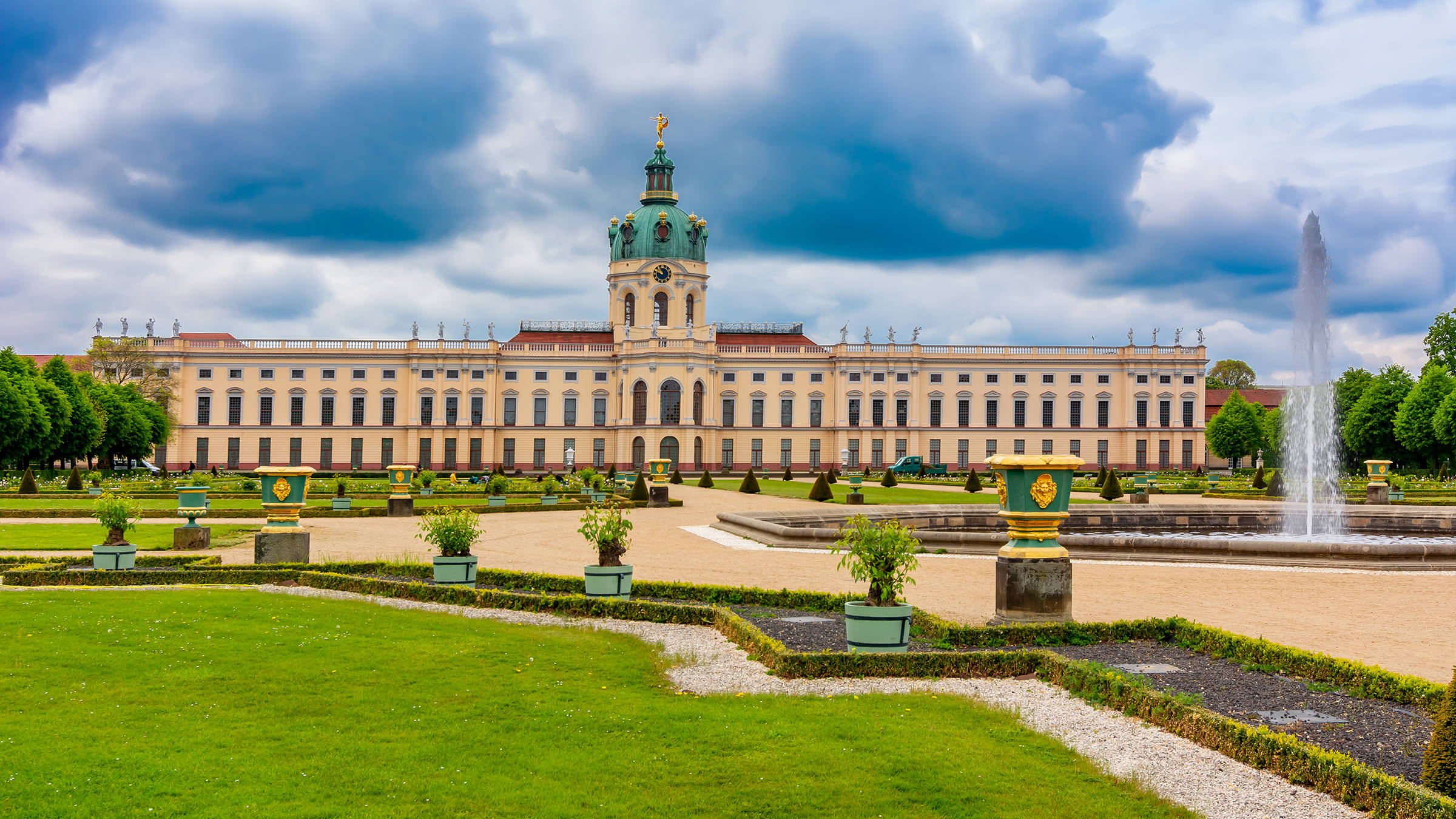 Schloss Charlottenburg - Hotels in Berlin - H-Hotels.com Schloss Charlottenburg - Hotels in Berlin - H-Hotels.com