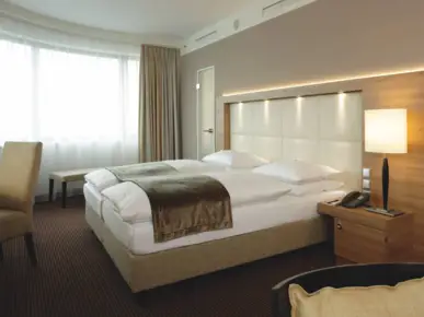 Herzlich Willkommen im H4 Hotel Berlin Alexanderplatz - Offizielle Webseite Herzlich Willkommen im H4 Hotel Berlin Alexanderplatz - Offizielle Webseite