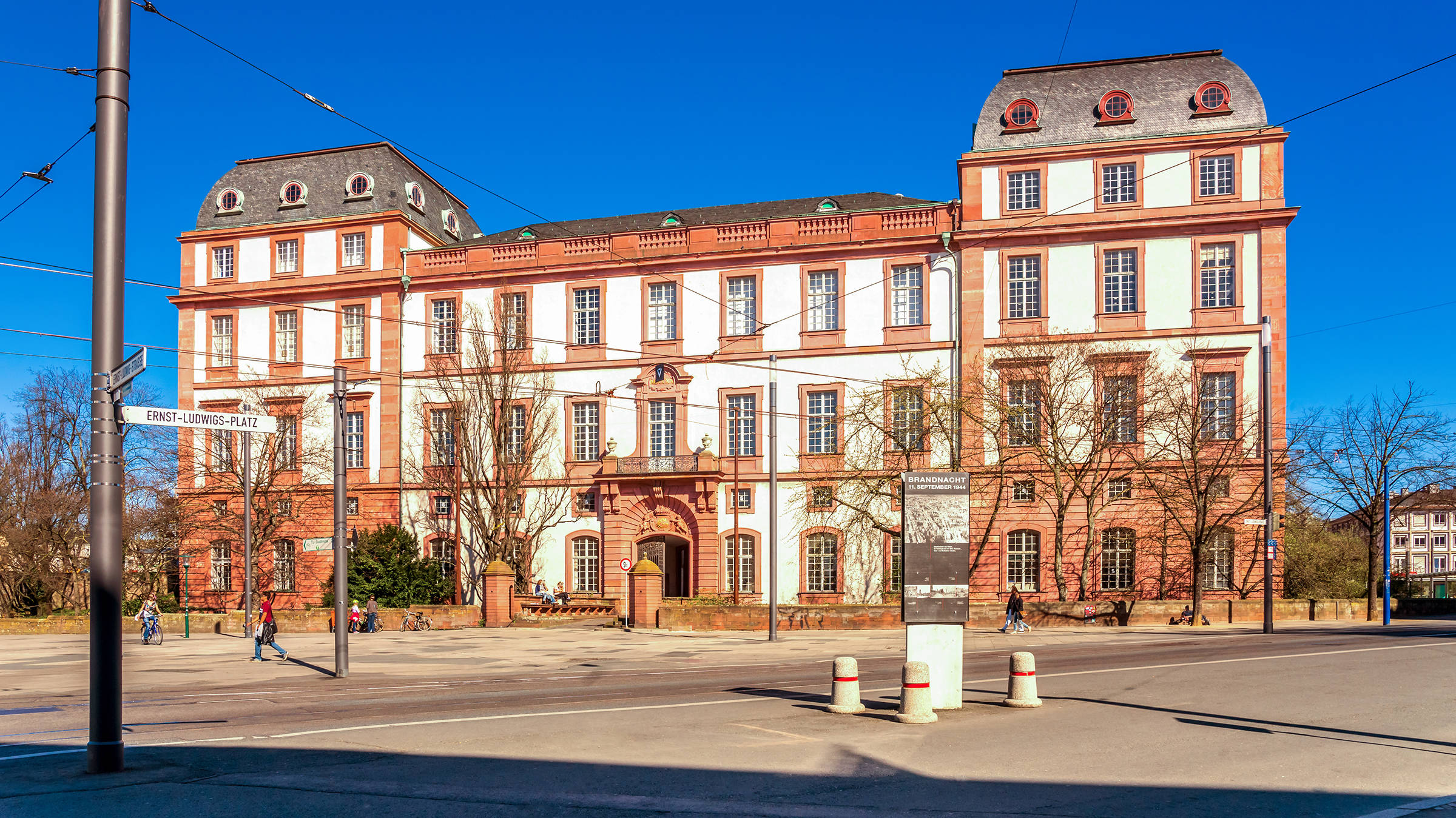 castello residenziale di Darmstadt - H+ Hotel Darmstadt - Sito web ufficiale castello residenziale di Darmstadt - H+ Hotel Darmstadt - Sito web ufficiale