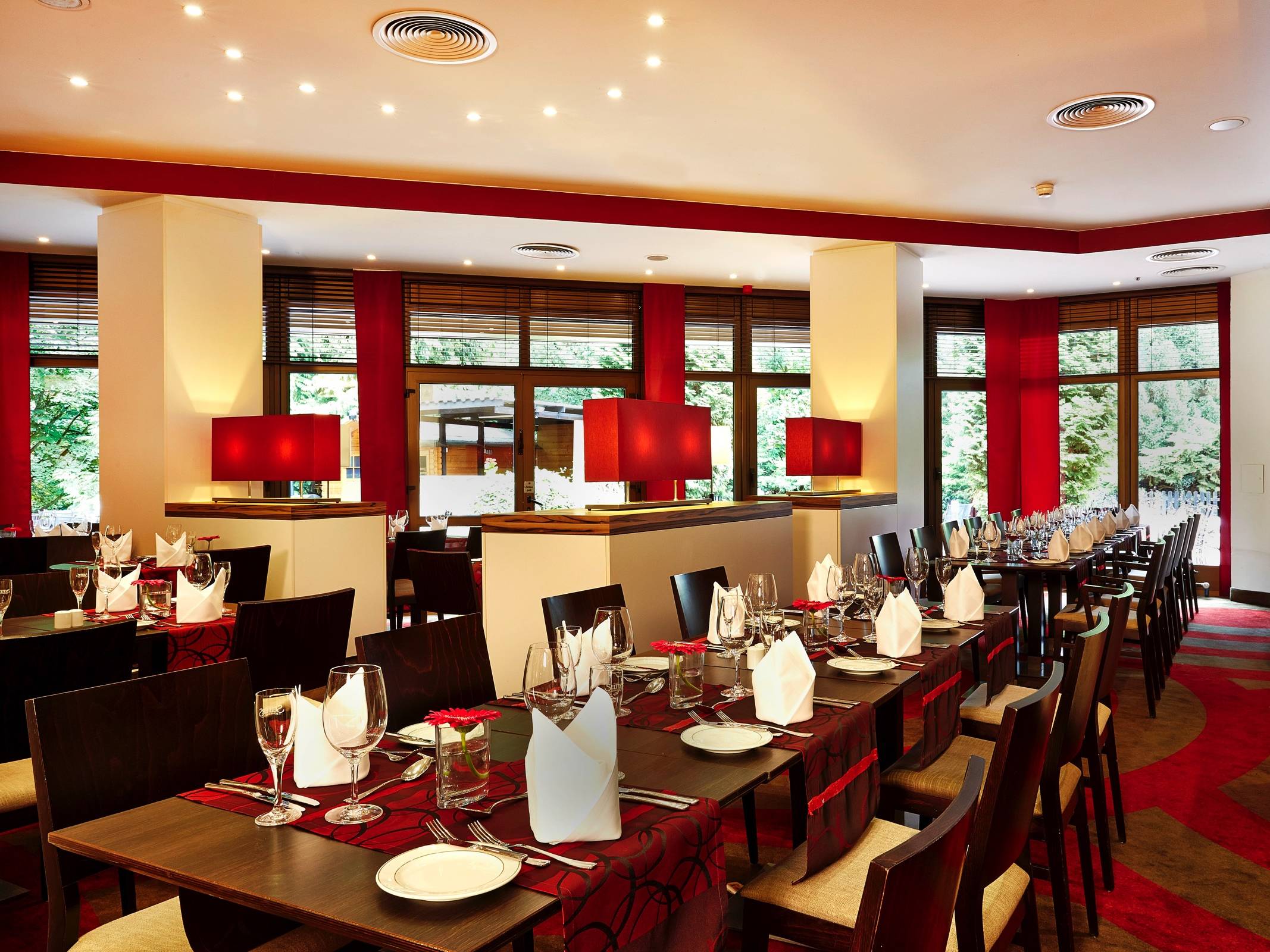 Restaurant - H+ Hotel Bad Soden Restaurant - H+ Hotel Bad Soden