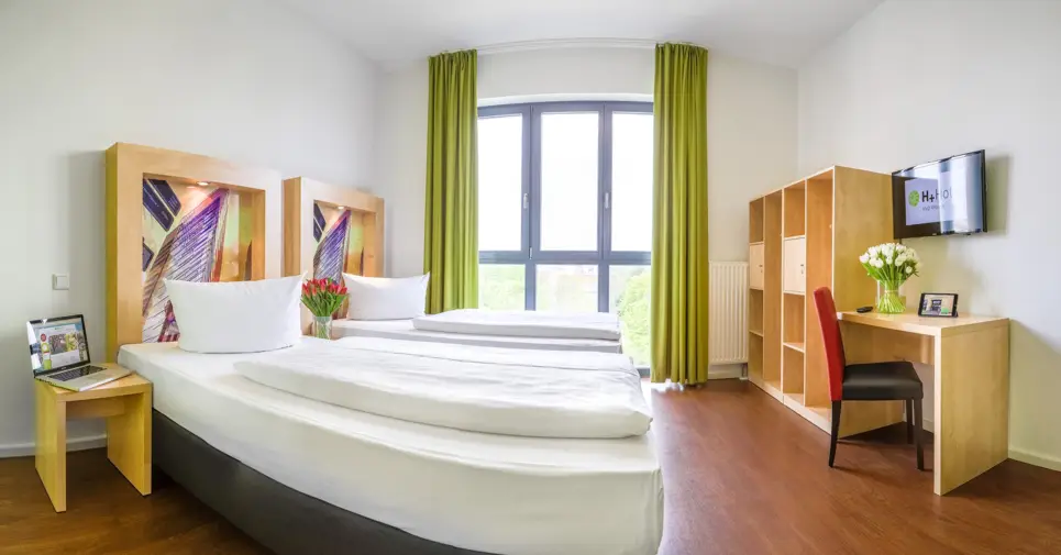 Family room - H+ Hotel 4Youth Berlin - Official website
