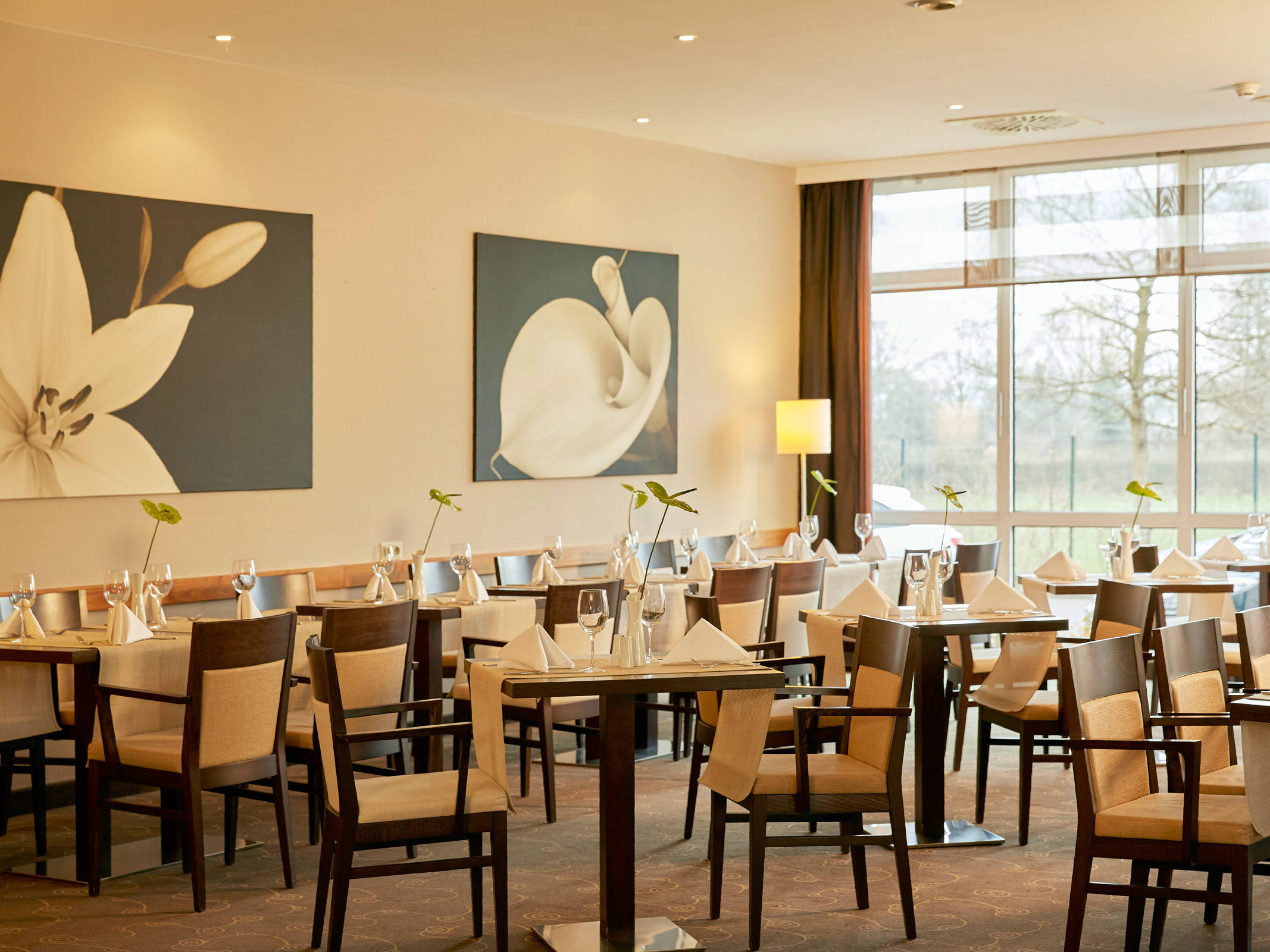 Restaurante - H+ Hotel Leipzig-Halle Restaurante - H+ Hotel Leipzig-Halle