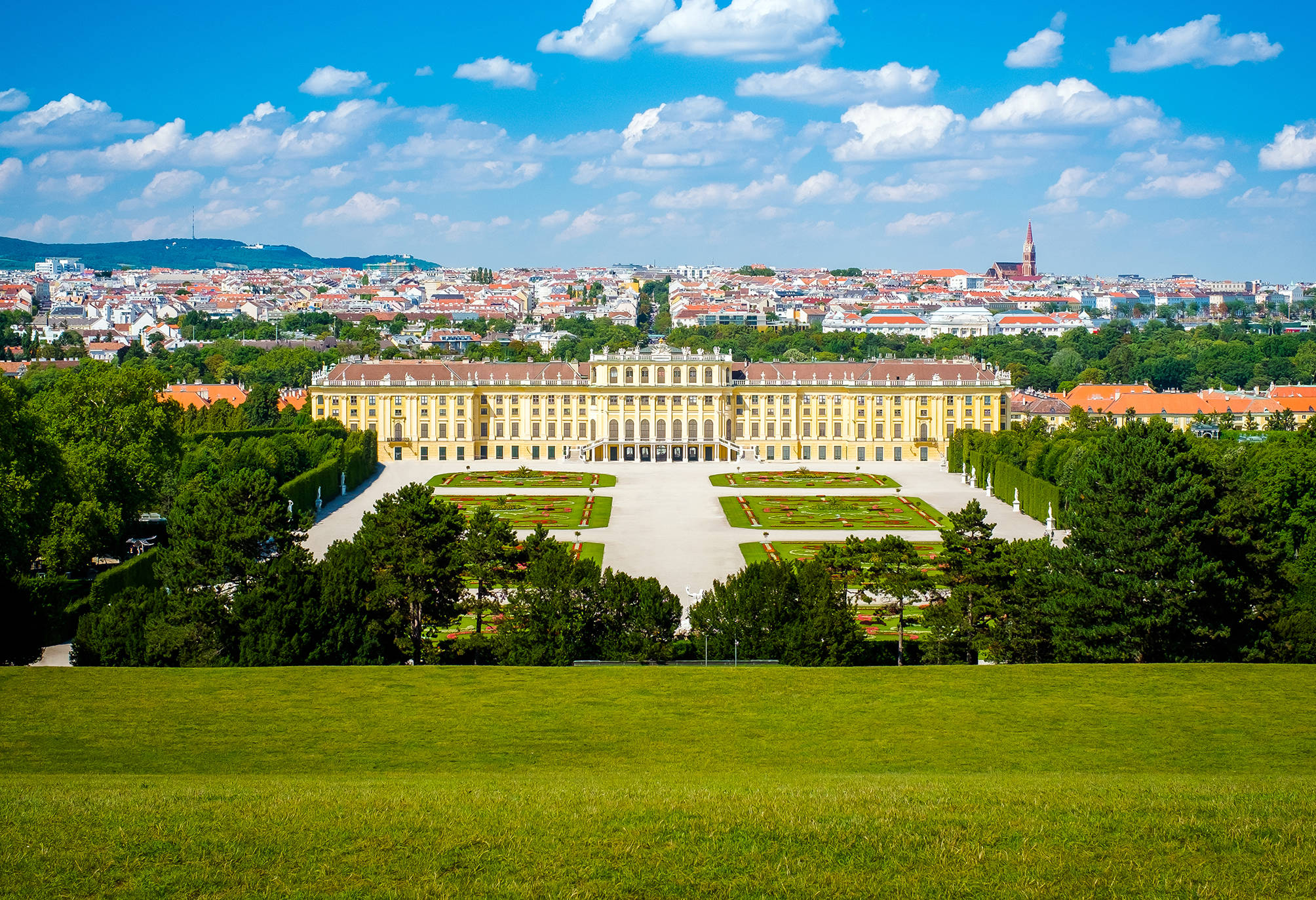 Blick über den Schlosspark Schönbrunn - H-Hotels.com - Offizielle Webseite