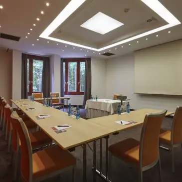 Voll ausgestattete Tagungsräume H+ Hotel Nürnberg - Offizielle Webseite