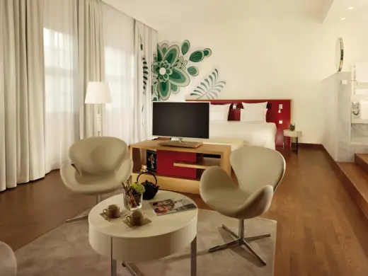 HYPERION Hotel Dresden am Schloss Welcome to the HYPERION Hotel Dresden am Schloss - Official website