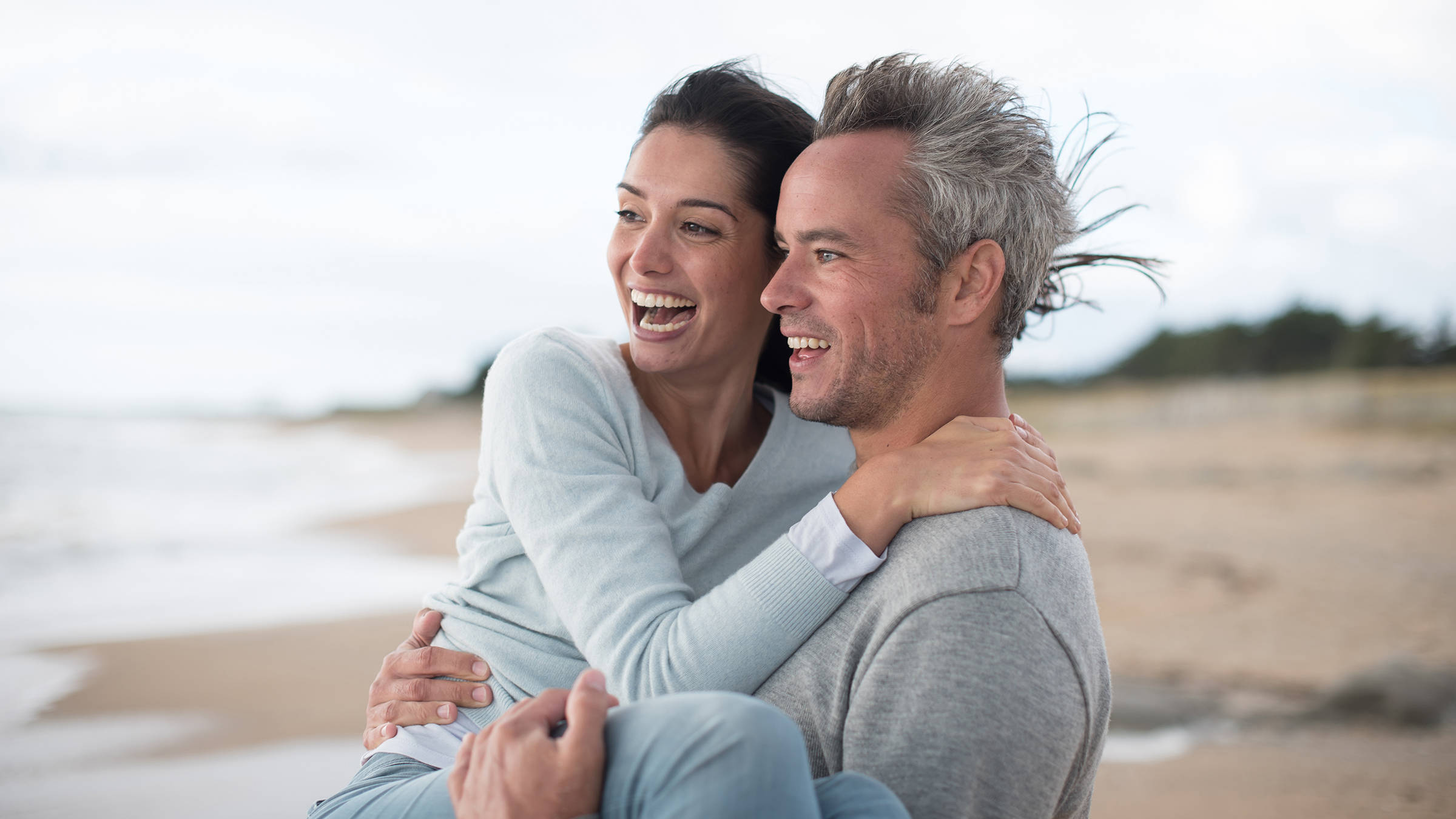 Couple at the Baltic Sea | H-Hotels.com Couple at the Baltic Sea | H-Hotels.com