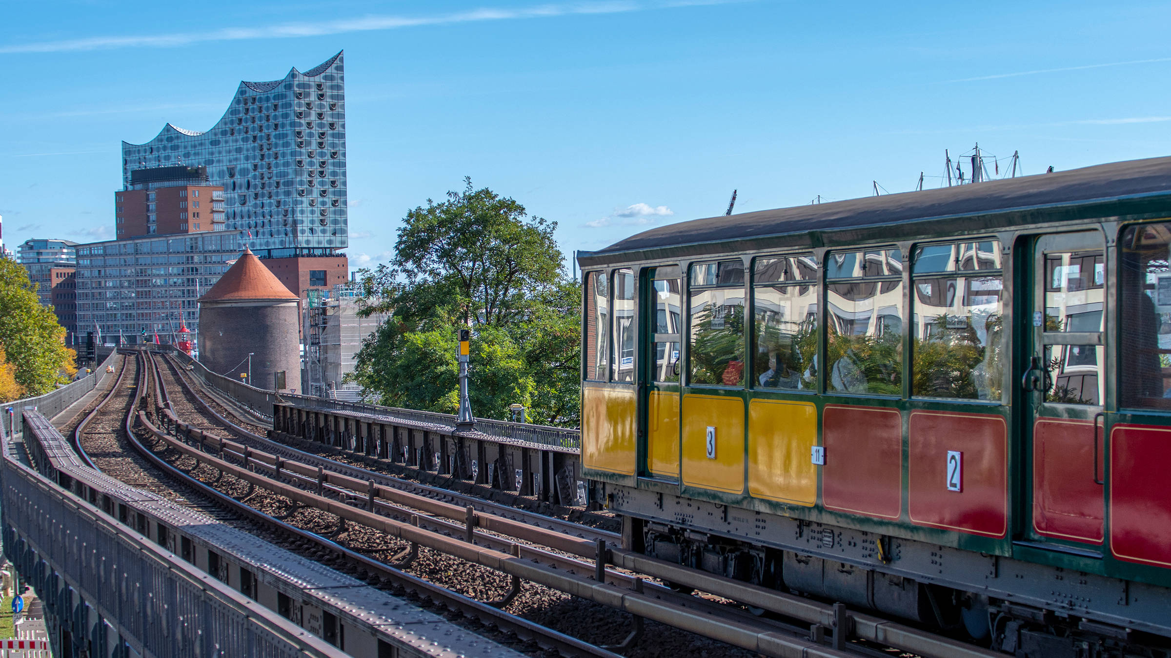 Mit der S-Bahn zum Theater - Harry Potter und das verwunschene Kind - H-hotels.com Mit der S-Bahn zum Theater - Harry Potter und das verwunschene Kind - H-hotels.com