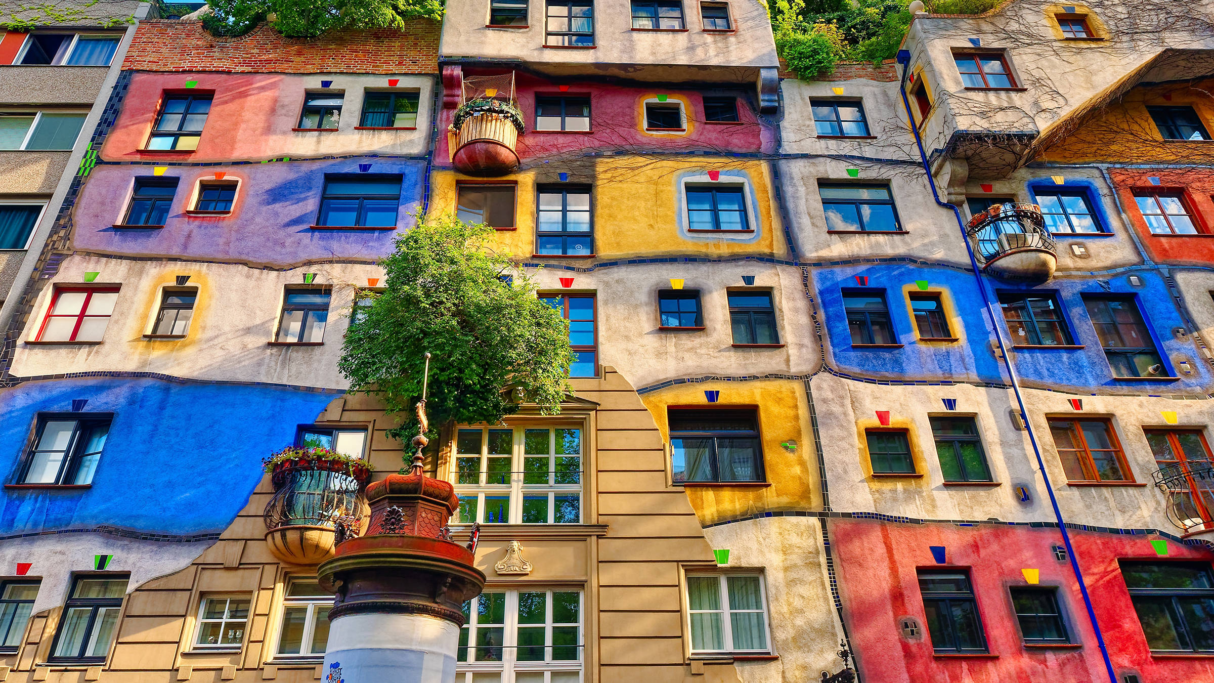 Hundertwasserhaus - H+ Hotel Wien