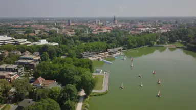 Vue panoramique sur Münster et le lac Aasee Vue panoramique sur Münster et le lac Aasee