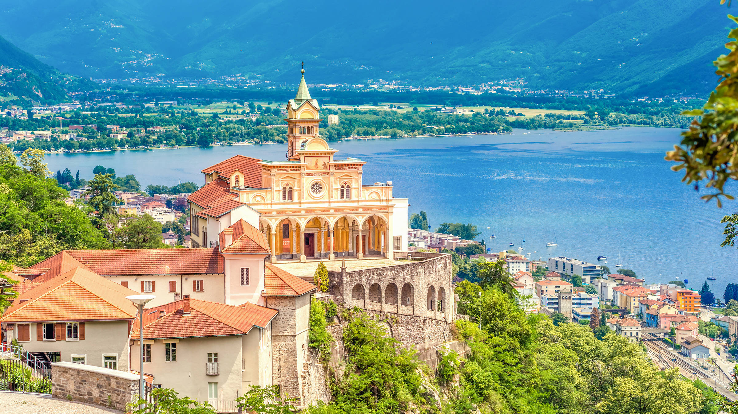 Мадонна-дель-Сассо H4 Hotel Arcadia Locarno - официальный веб-сайт Мадонна-дель-Сассо H4 Hotel Arcadia Locarno - официальный веб-сайт