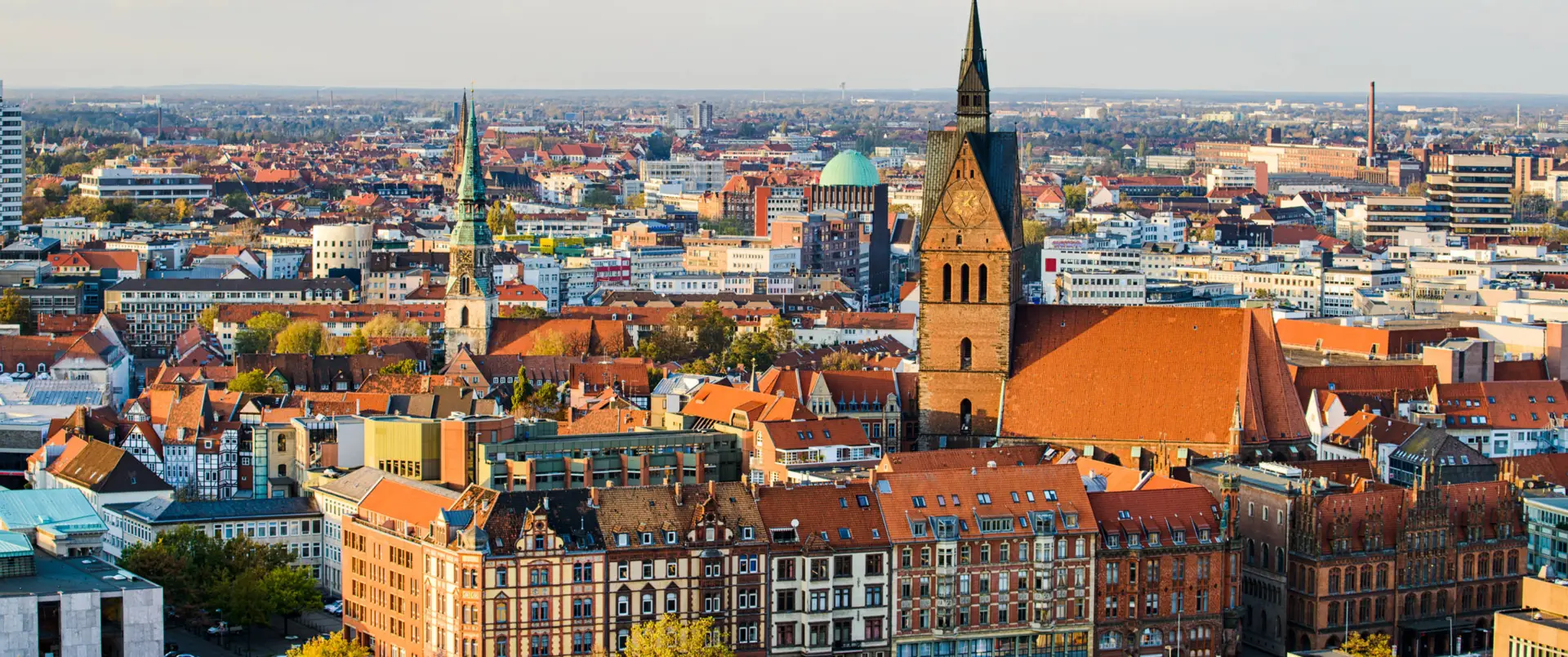 Blick über Hannover - H+ Hotel Hannover - Offizielle Webseite
