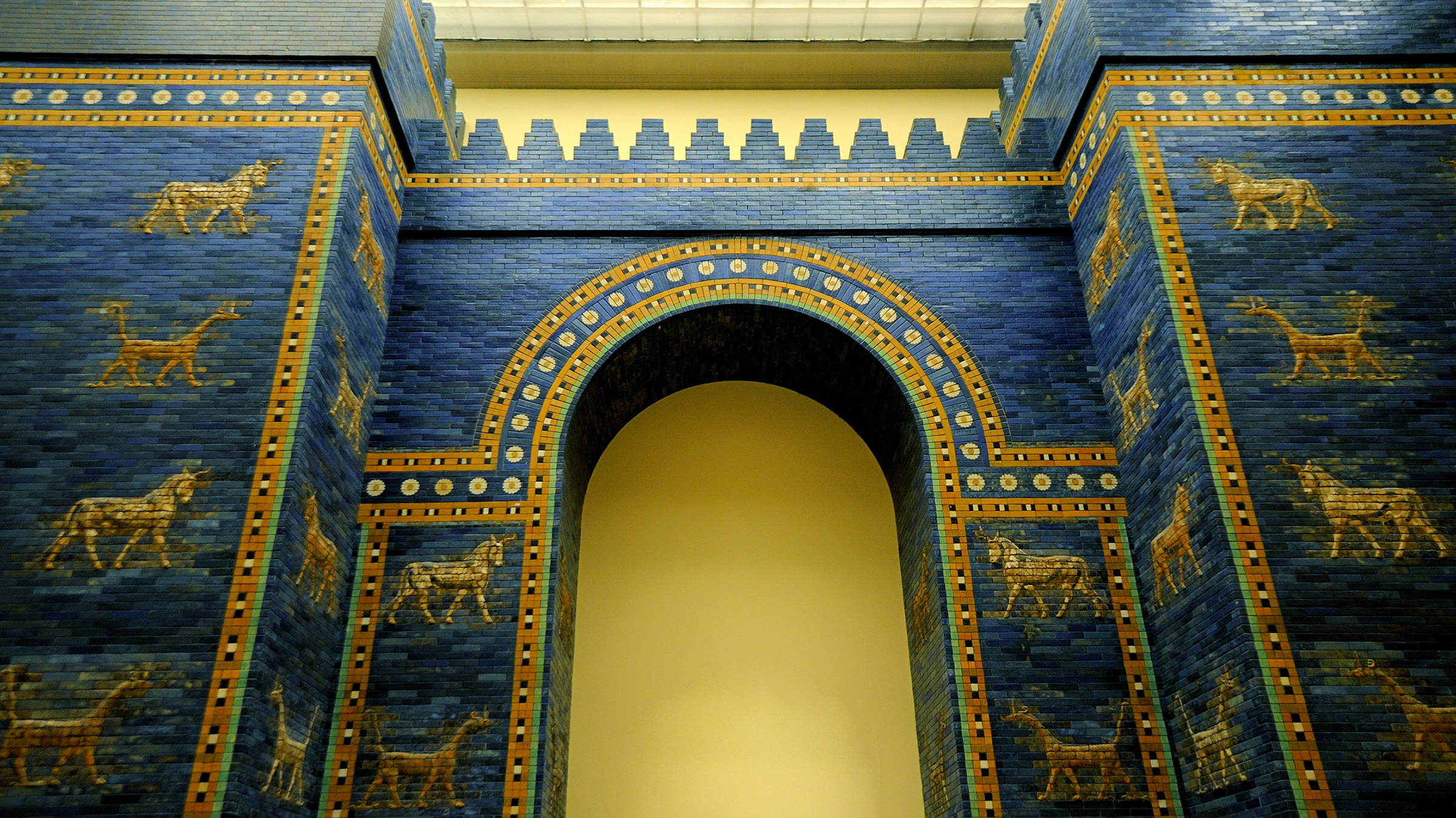 Ischtar-Tor im Pergamonmuseum - Städtereise nach Berlin mit H-Hotels.com - Offizielle Webseite Ischtar-Tor im Pergamonmuseum - Städtereise nach Berlin mit H-Hotels.com - Offizielle Webseite