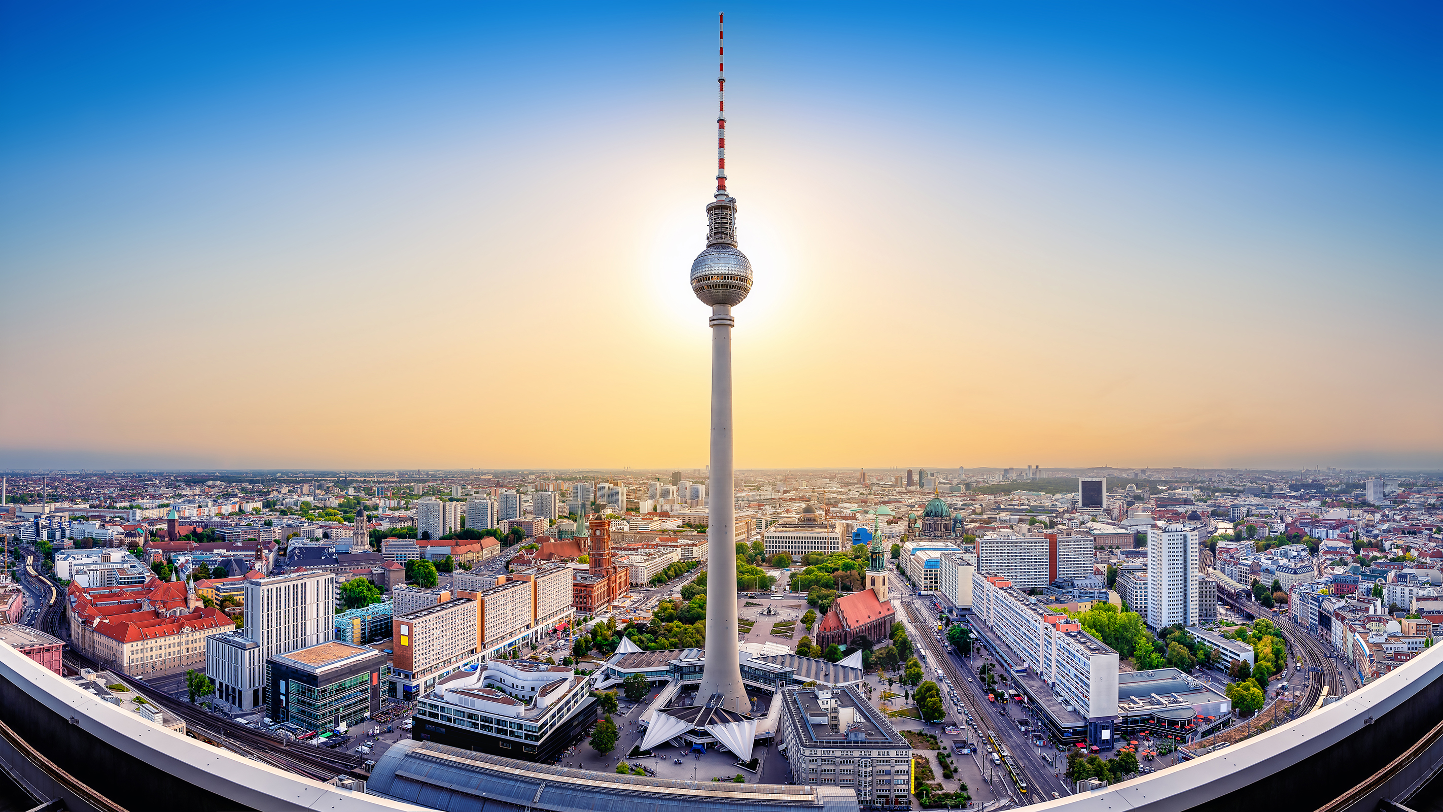 Panoramisch uitzicht vanaf de tv-toren in de buurt H4 Hotel Berlin Alexanderplatz - Officiële website