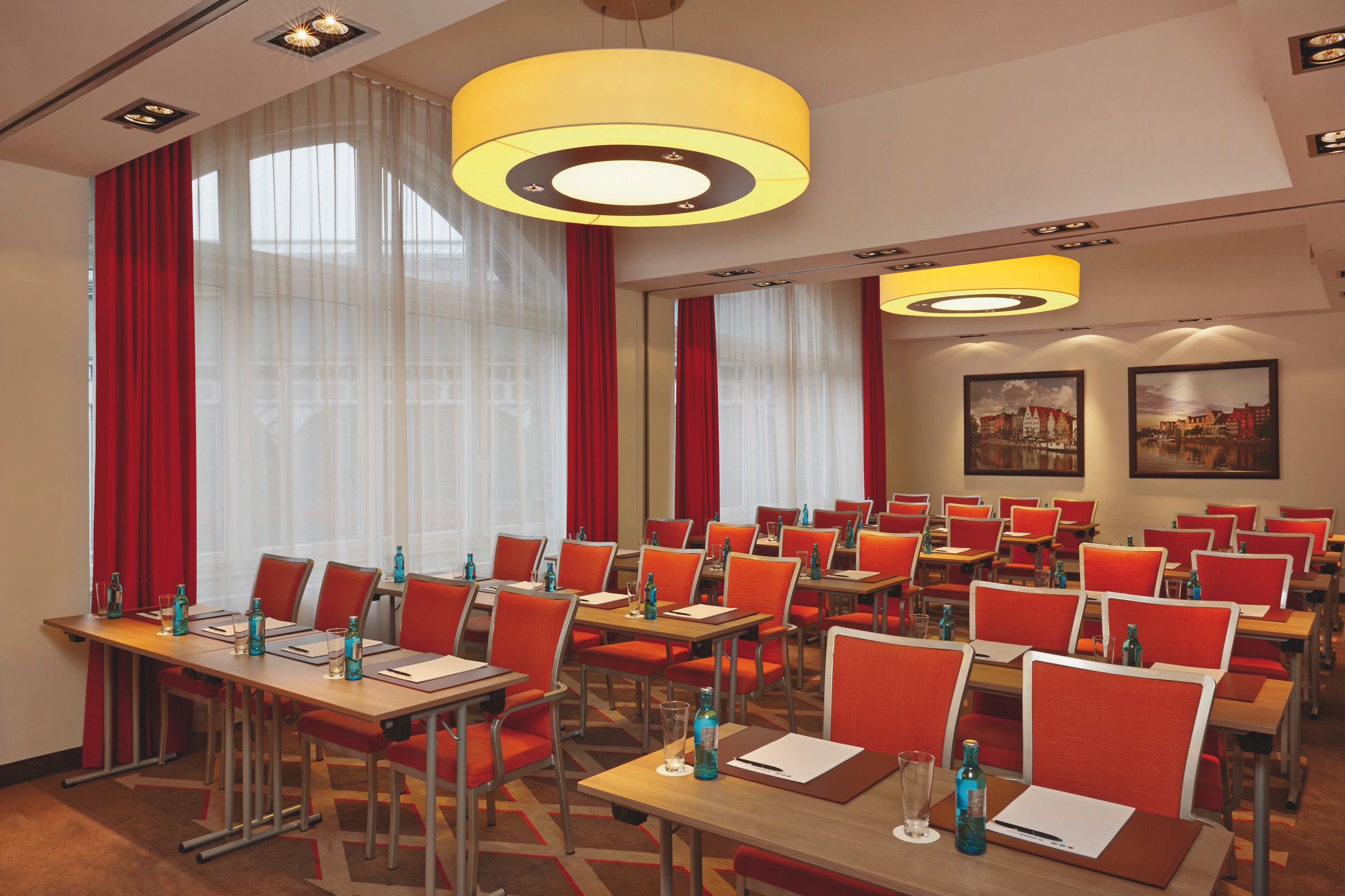 Tagungsraum H+ Hotel Lübeck Tagungsraum H+ Hotel Lübeck