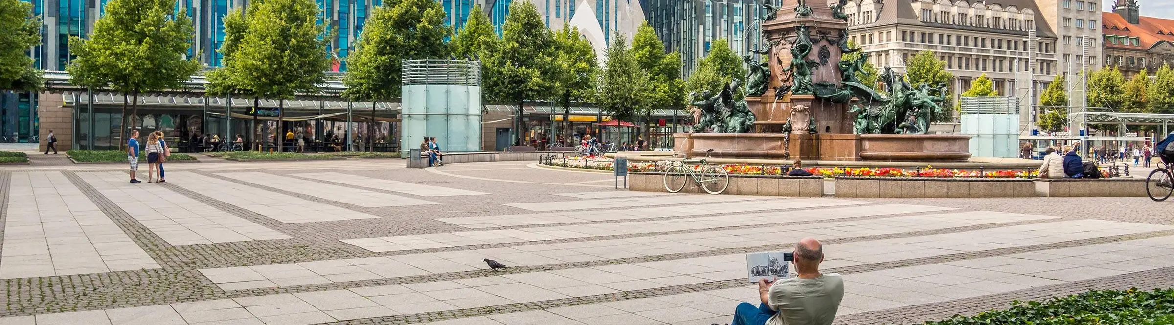 Museumsinsel mit Berliner Dom von der Spree aus.
