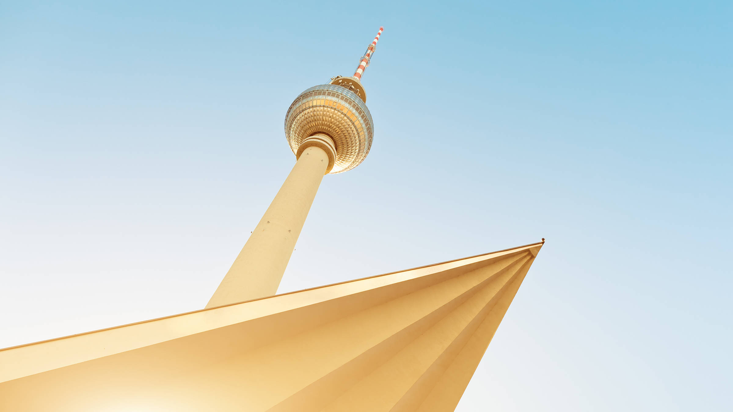 Torre della televisione - H4 Hotel Berlin Alexanderplatz - sito web ufficiale Torre della televisione - H4 Hotel Berlin Alexanderplatz - sito web ufficiale