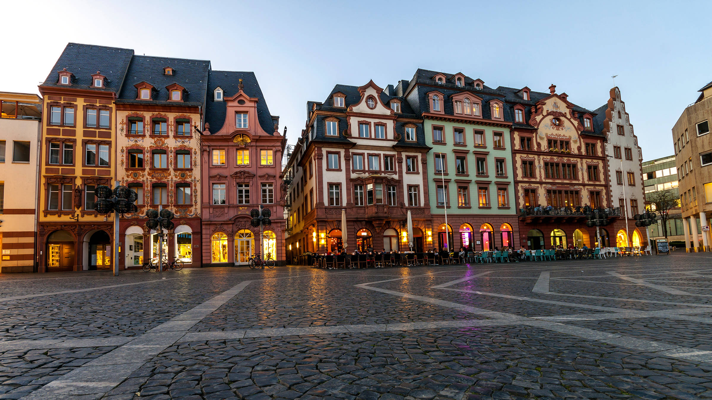 Mainzer Altstadt in der Nähe des H2 Hotel Mainz - Offizielle Webseite Mainzer Altstadt in der Nähe des H2 Hotel Mainz - Offizielle Webseite
