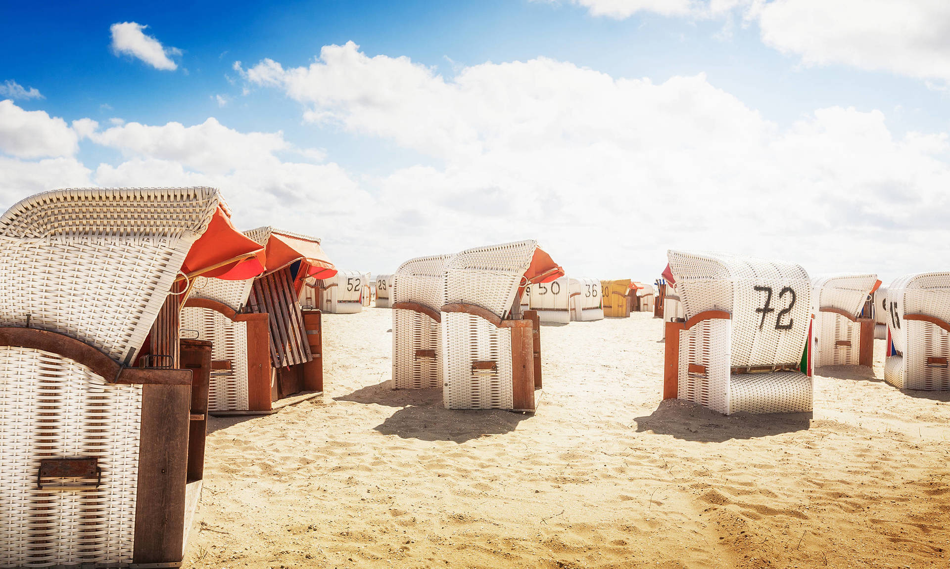 Beach chairs - H+ Hotel Ferienpark Usedom - Official website