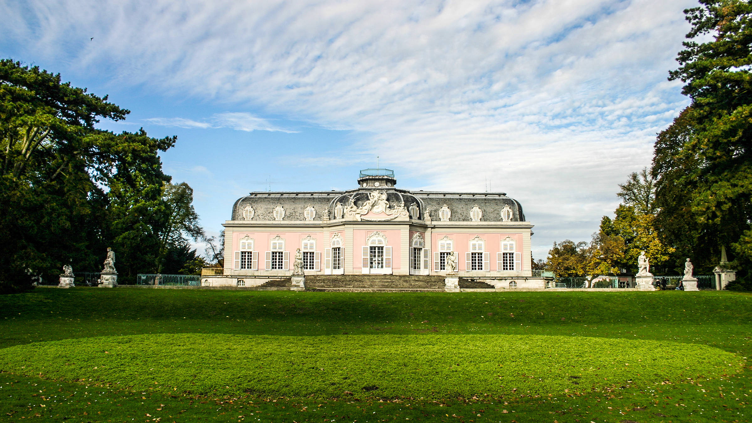 Palais de Benrath - H2 Hotel Düsseldorf Seestern - site internet officiel Palais de Benrath - H2 Hotel Düsseldorf Seestern - site internet officiel