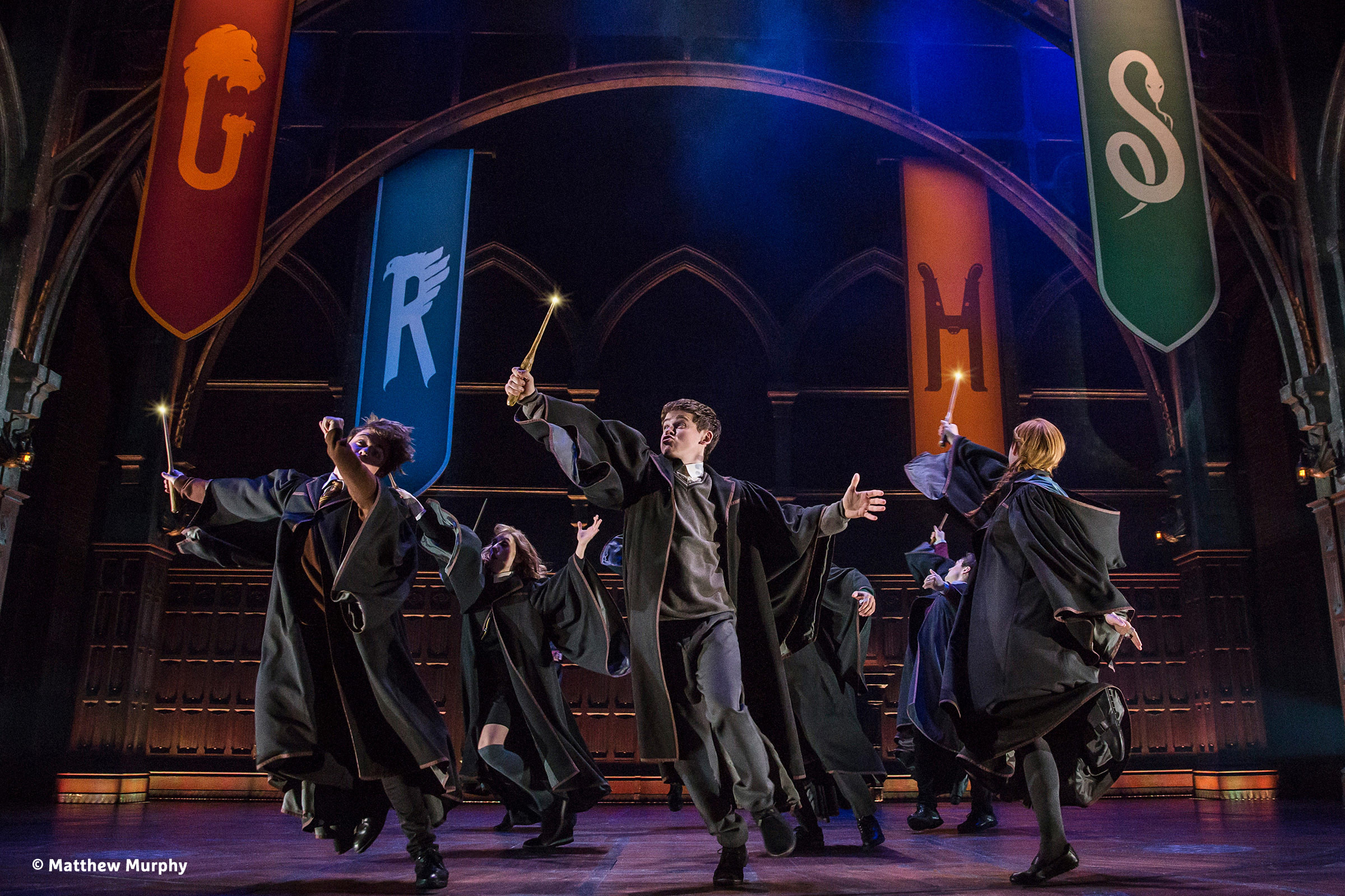 Harry Potter und das verschwundene Kind - H-Hotels.com Harry Potter und das verschwundene Kind - H-Hotels.com