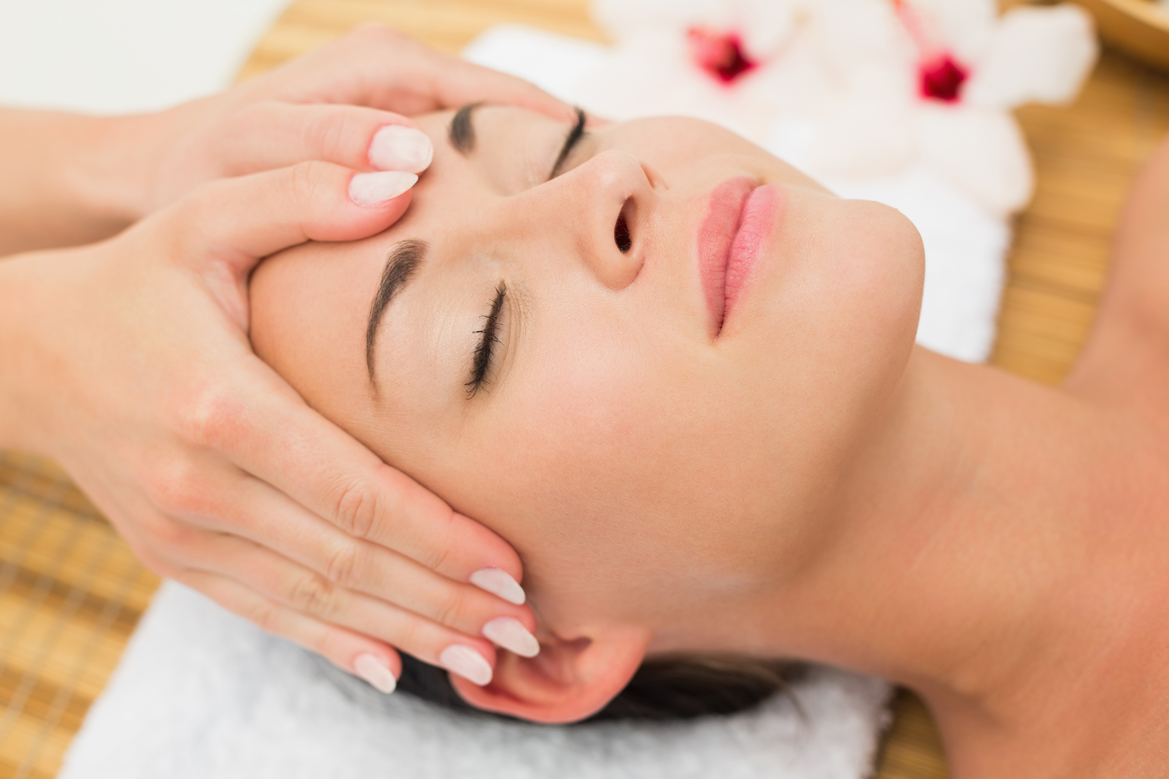 Exklusive Gesichtsbehandlungen im H+ Hotel & Spa Friedrichroda - Offizielle Webseite Exklusive Gesichtsbehandlungen im H+ Hotel & Spa Friedrichroda - Offizielle Webseite