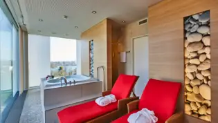 Tumbonas en el H4 Hotel Solothurn - Página web oficial