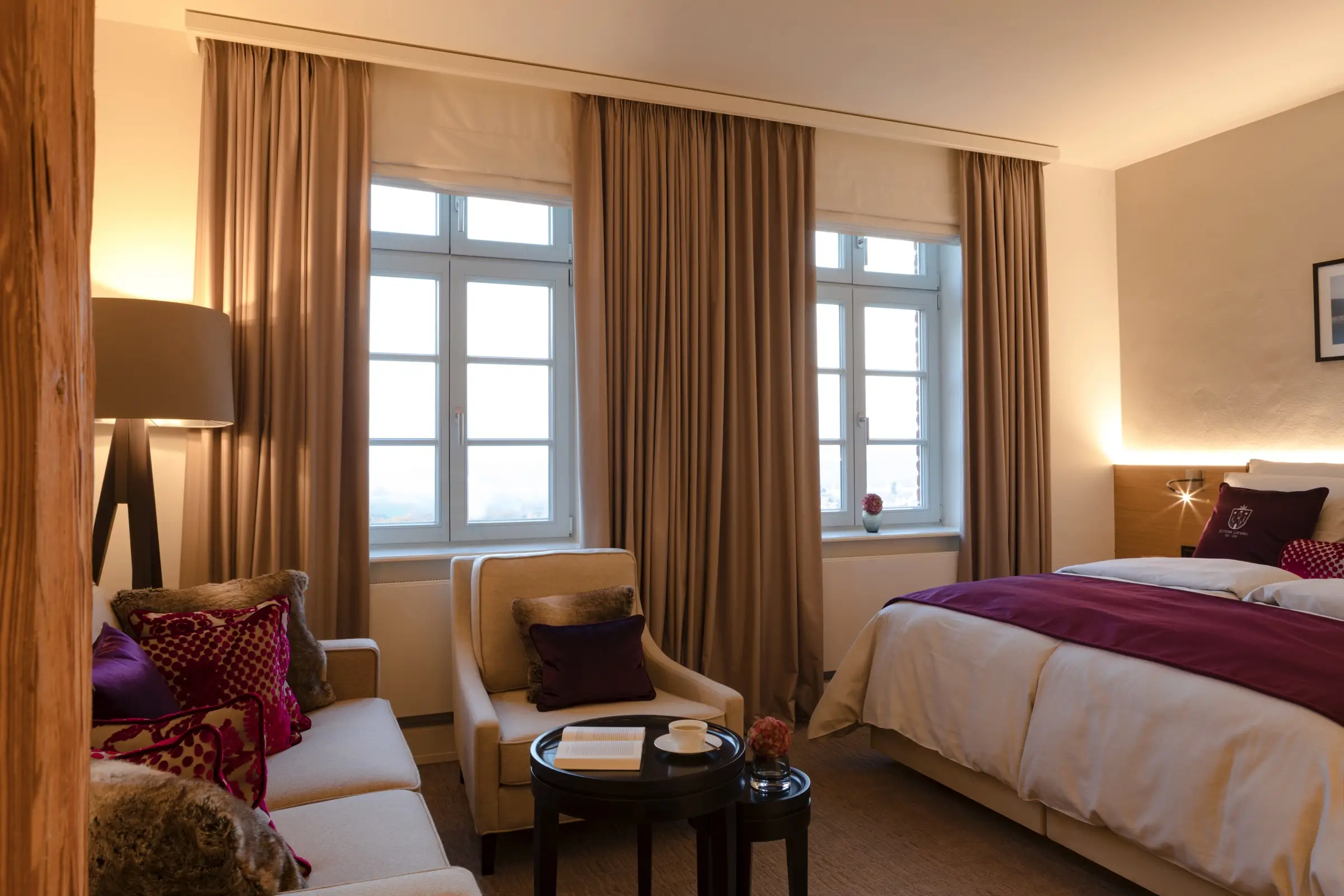 Handicapped accessible hotel room at the Hotel Brunnenhaus Schloss Landau - Official website