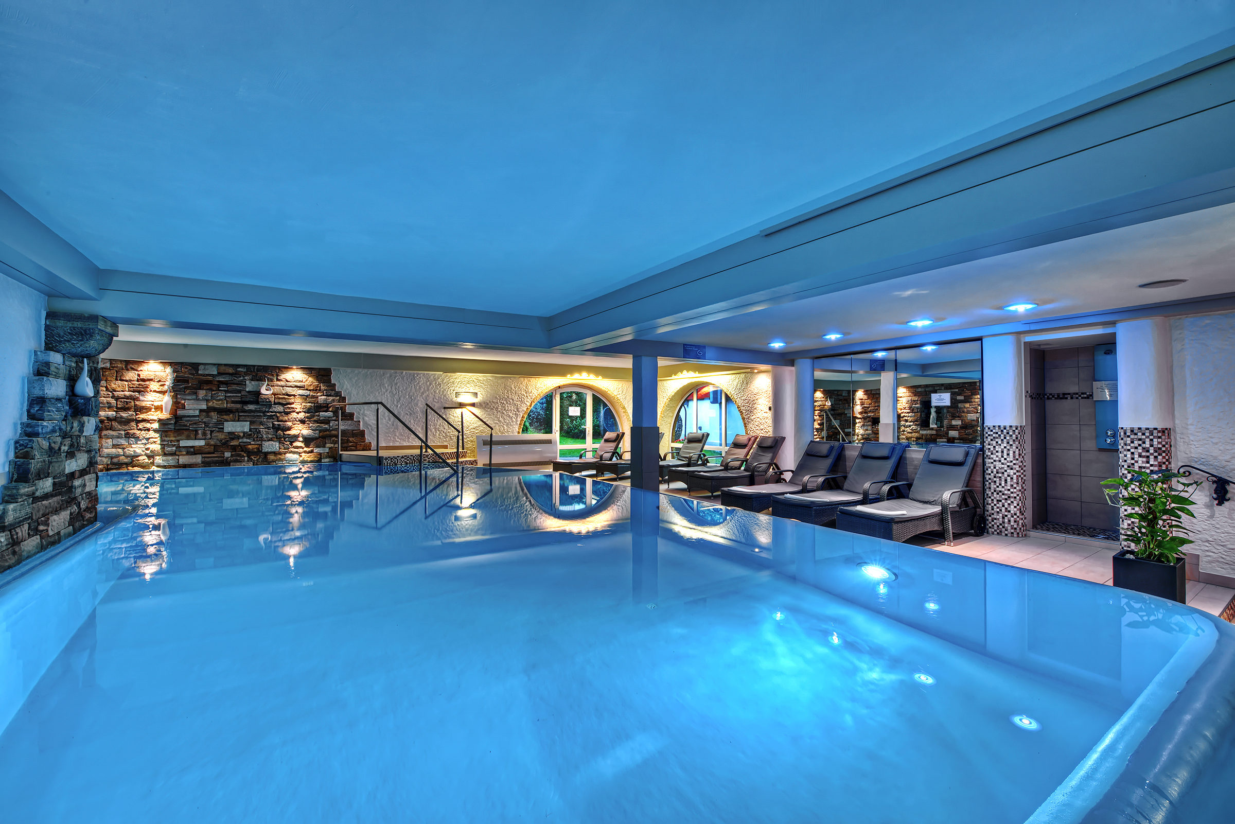 Pool im Königshof Hotel-Resort Oberstaufen