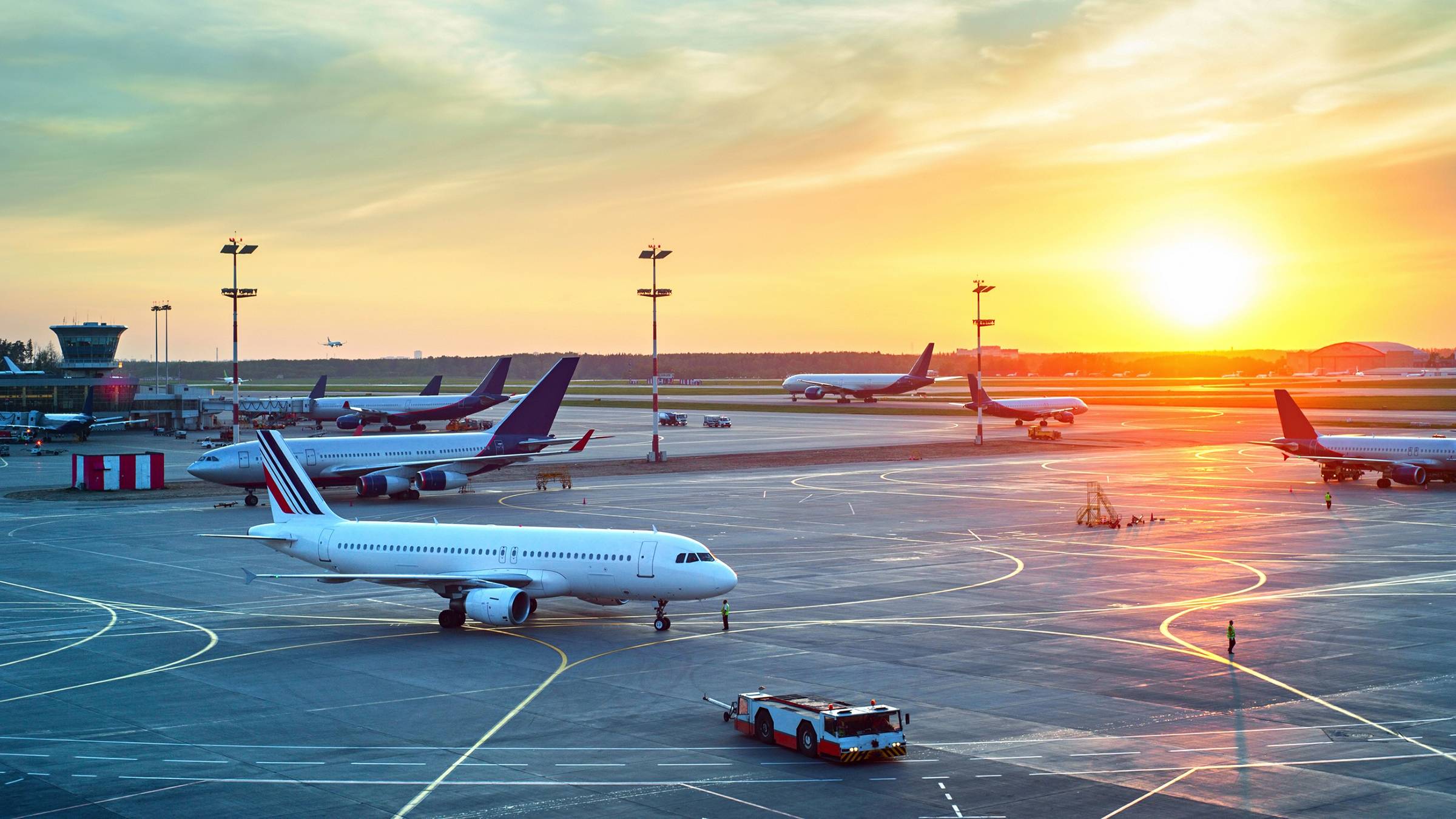 Hamburger Flughafen beobachten | H-Hotels.com Hamburger Flughafen beobachten | H-Hotels.com