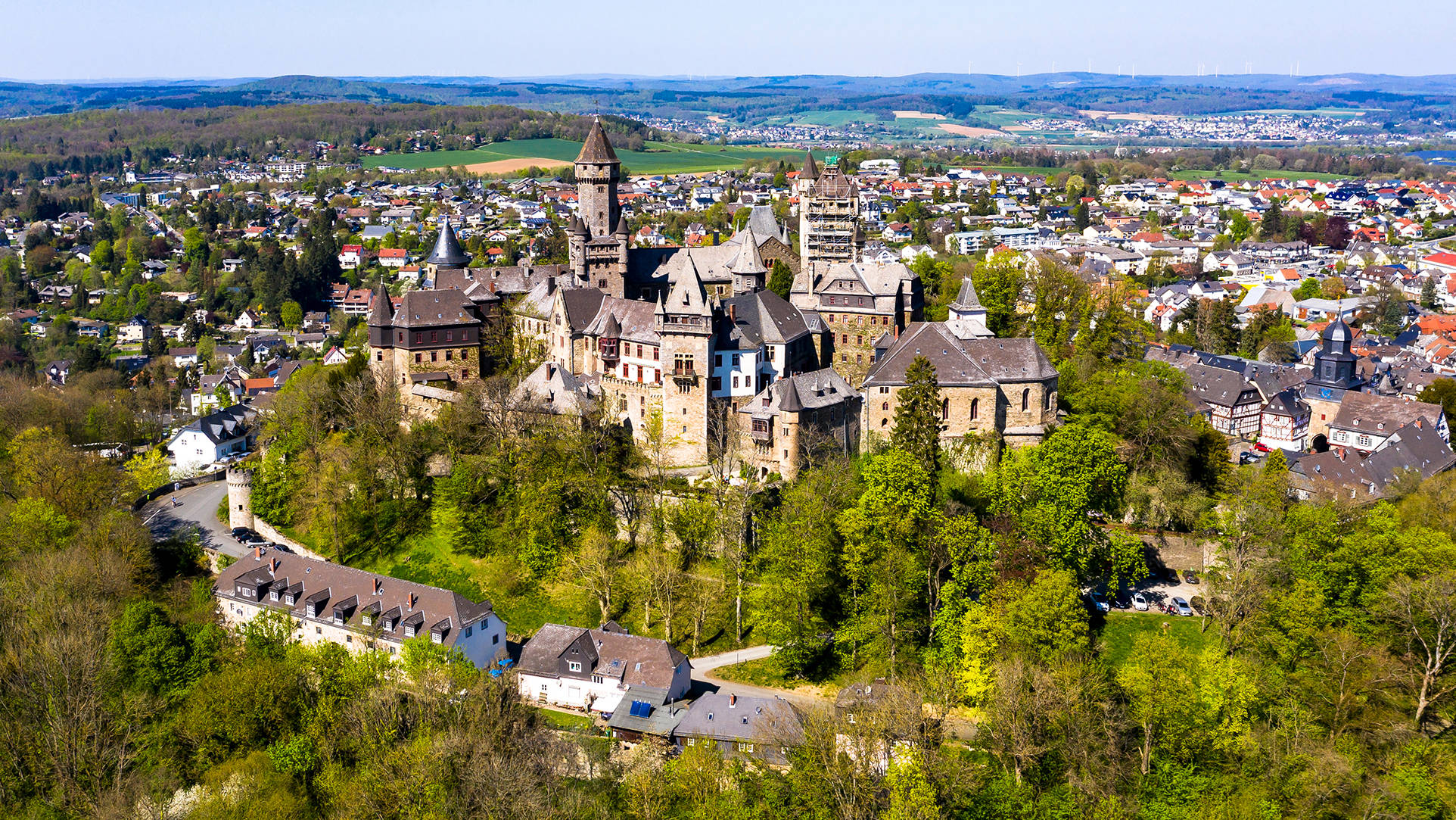 Schloss Braunfels - H+ Hotel Frankfurt Eschborn - Offizielle Webseite Schloss Braunfels - H+ Hotel Frankfurt Eschborn - Offizielle Webseite