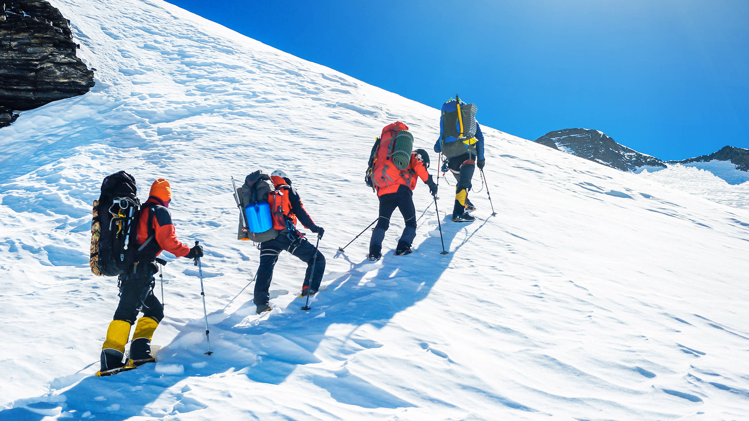 Snowshoe hiking through the Alps, with overnight stays in H-Hotels – Official Website Snowshoe hiking through the Alps, with overnight stays in H-Hotels – Official Website