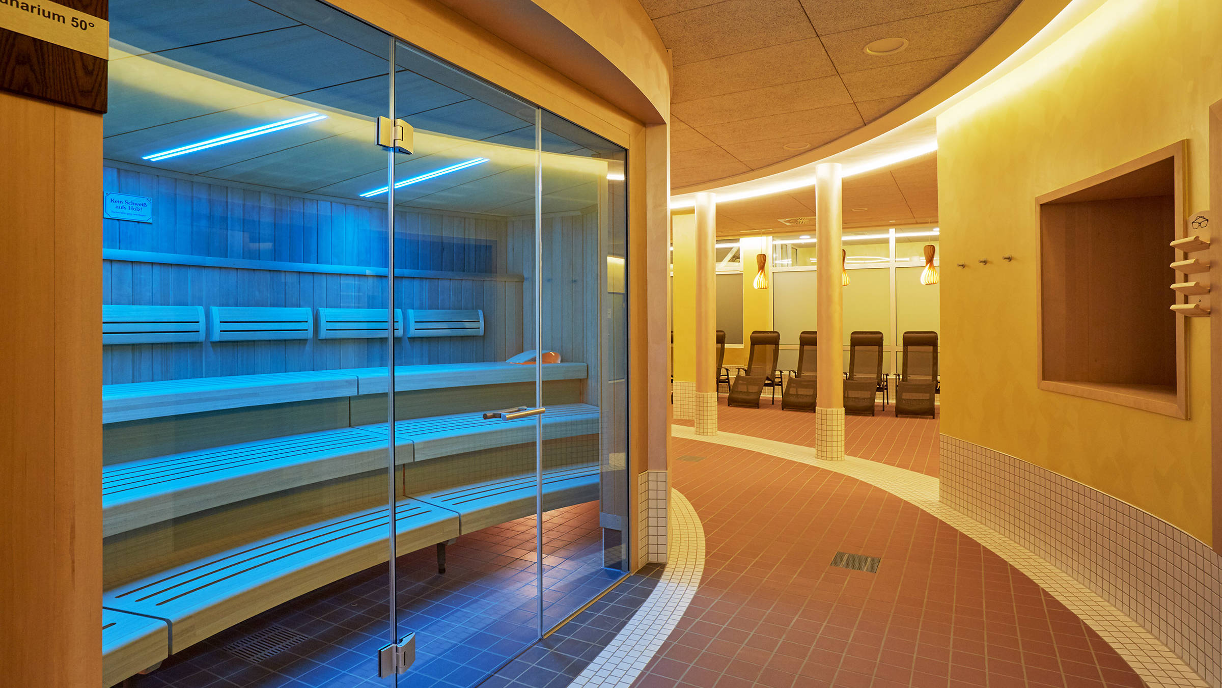 Saunalandschaft im Wellnessbereich des H+ Hotel & Spa Friedrichroda - Offizielle Webseite Saunalandschaft im Wellnessbereich des H+ Hotel & Spa Friedrichroda - Offizielle Webseite