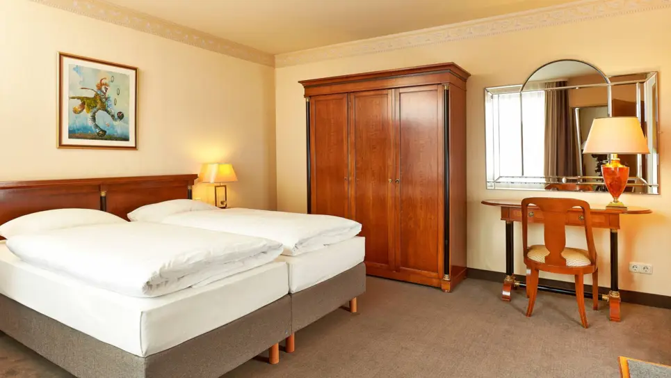 Modern Junior suite in the H+ Hotel Hannover - Official website
