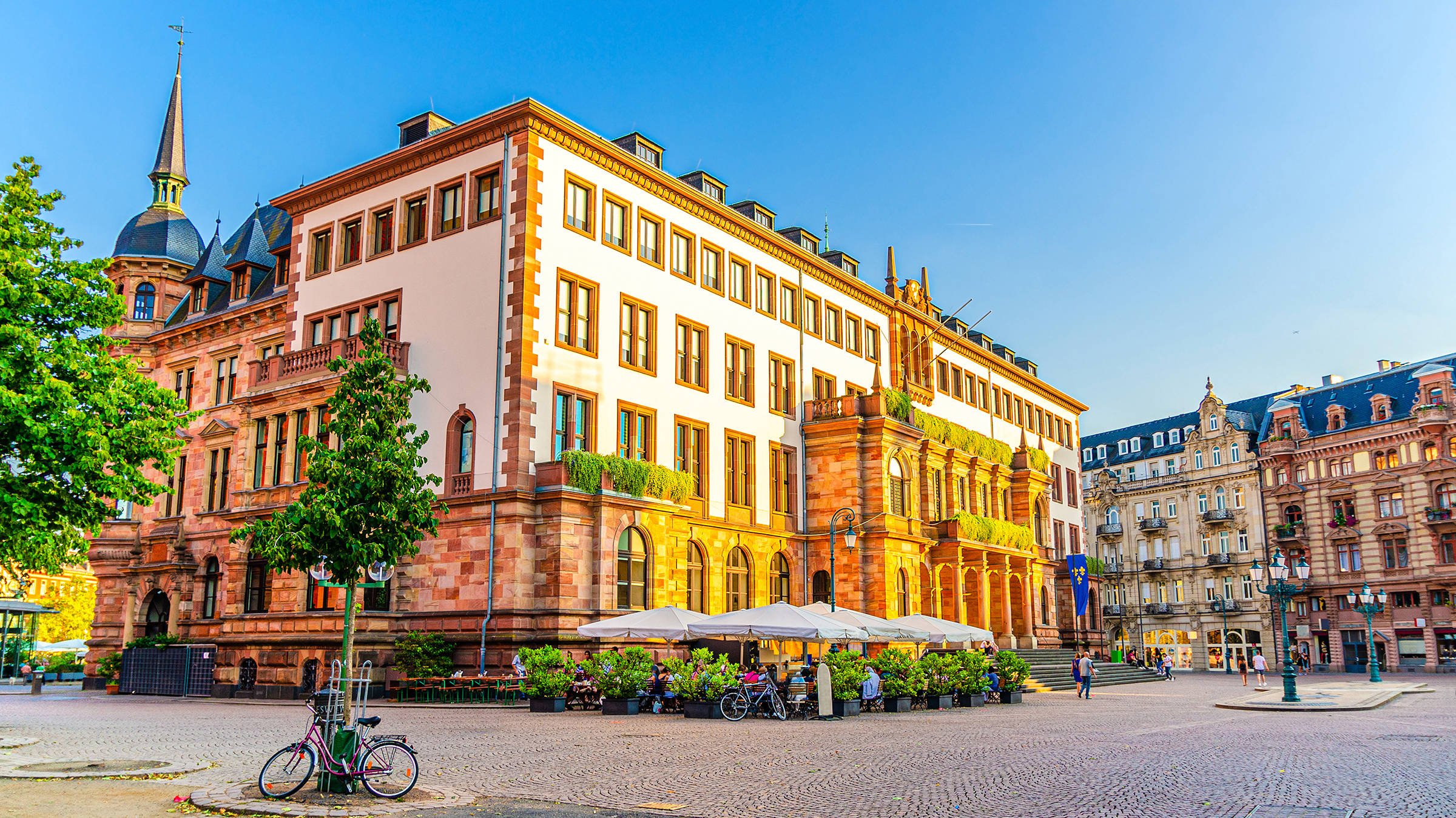 Fráncfort - H+ Hotel Wiesbaden Niedernhausen - sitio web oficial Fráncfort - H+ Hotel Wiesbaden Niedernhausen - sitio web oficial
