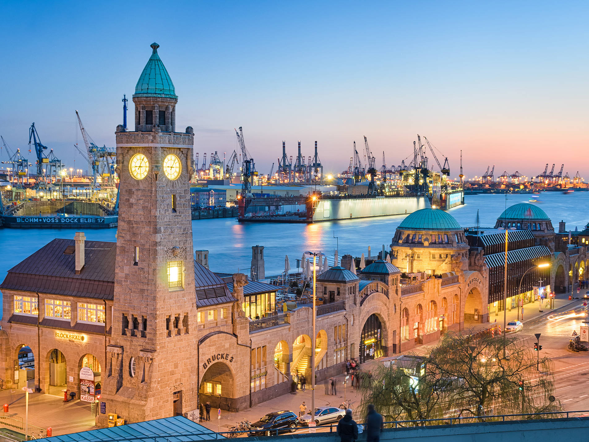 Landungsbrücken in Hamburg | H-Hotels.com Landungsbrücken in Hamburg | H-Hotels.com