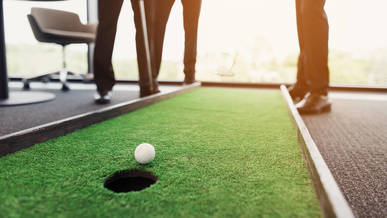 Incentive Neon Golf - H4 Hotel Hannover Messe - Offizielle Webseite