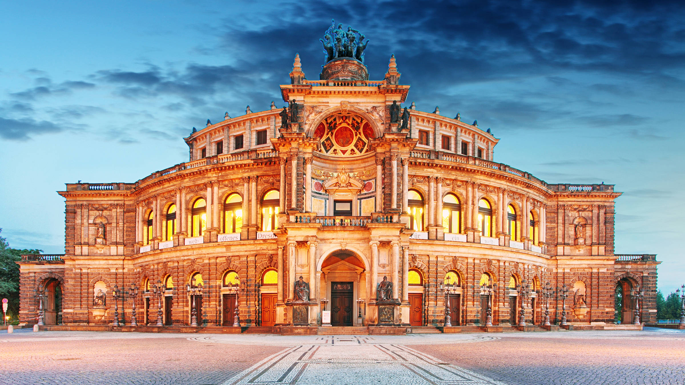Semperoper Dresden - H4 Hotel Leipzig - Offizielle Webseite Semperoper Dresden - H4 Hotel Leipzig - Offizielle Webseite