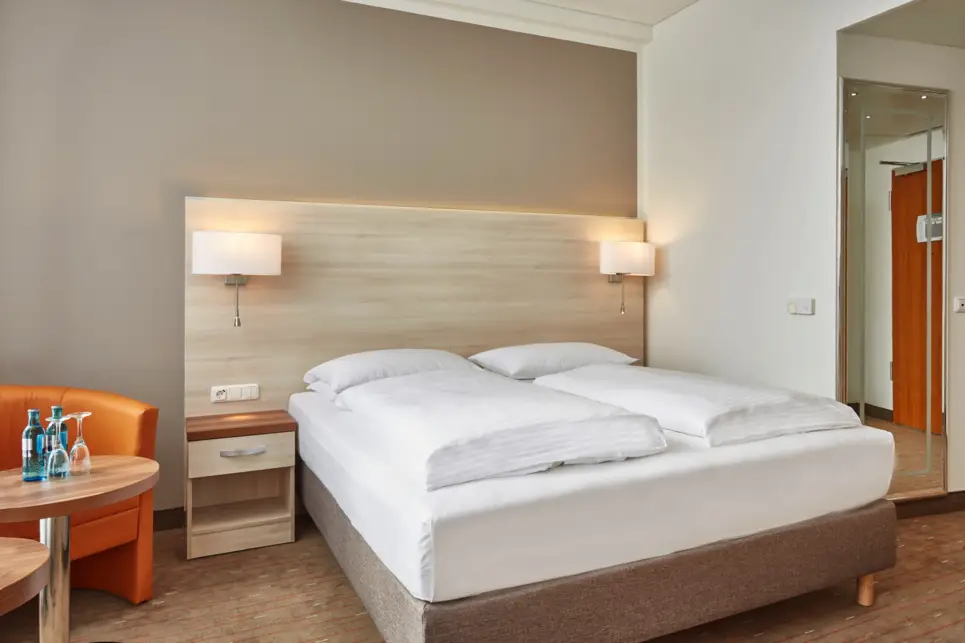Camera doppia Comfort moderna - H+ Hotel Berlin Mitte - sito web ufficiale
