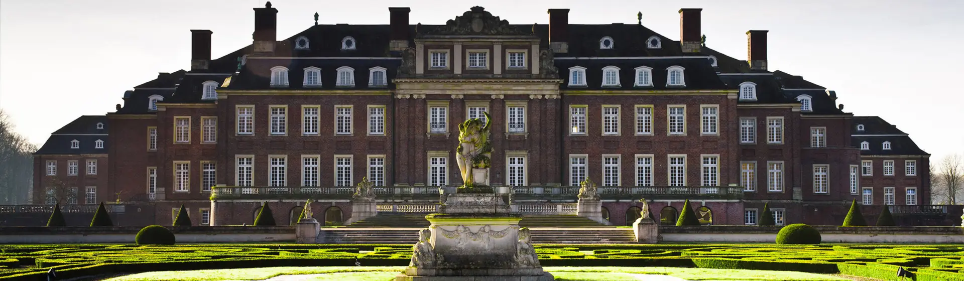 Centrally located between the old town and the promenade - H.ostel Münster