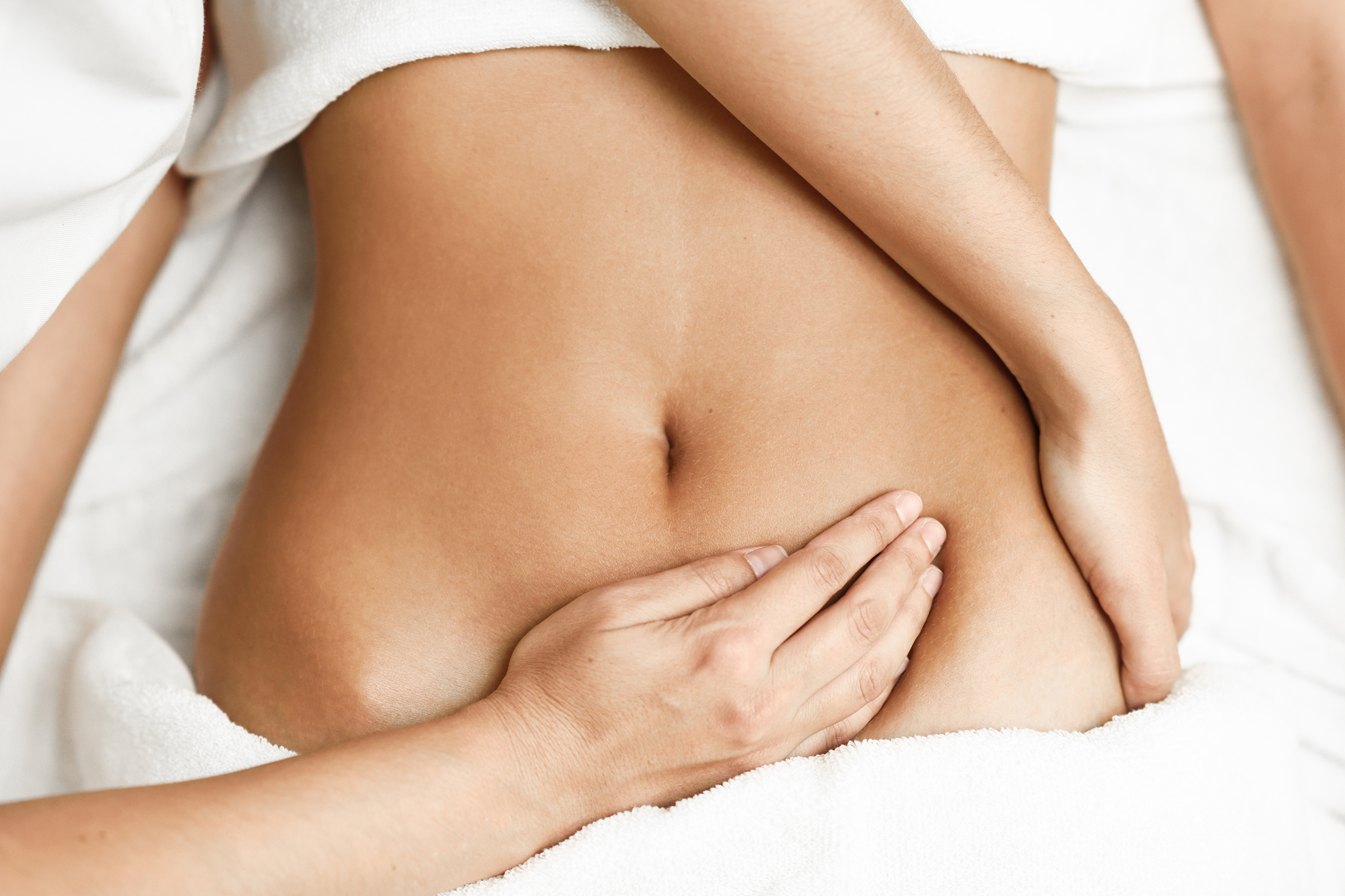Colon-Massage während Reizdarmkur im Königshof Health & View Oberstaufen - Offizielle Webseite Colon-Massage während Reizdarmkur im Königshof Health & View Oberstaufen - Offizielle Webseite