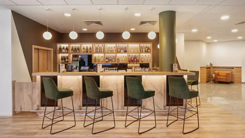 Bar nell’hotel H+ Hotel Darmstadt - sito web ufficiale