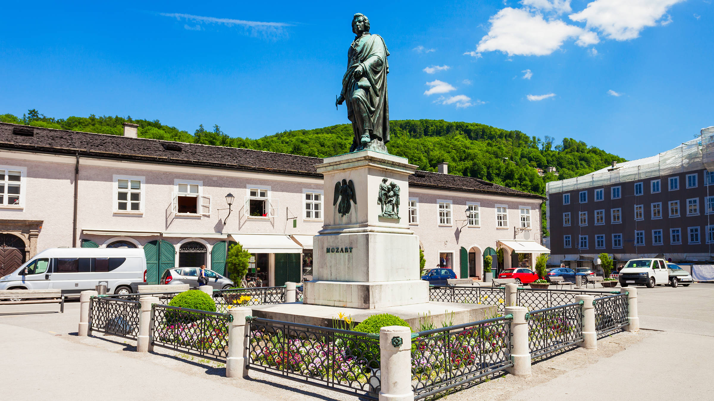 Mozartplatz in Salzburg | H-Hotels.com Mozartplatz in Salzburg | H-Hotels.com