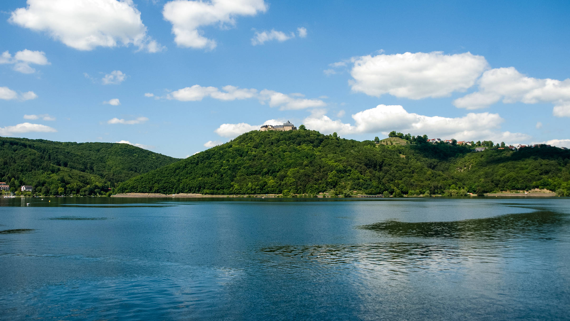 Edersee nahe dem H4 Hotel Kassel - Offizielle Webseite Edersee nahe dem H4 Hotel Kassel - Offizielle Webseite
