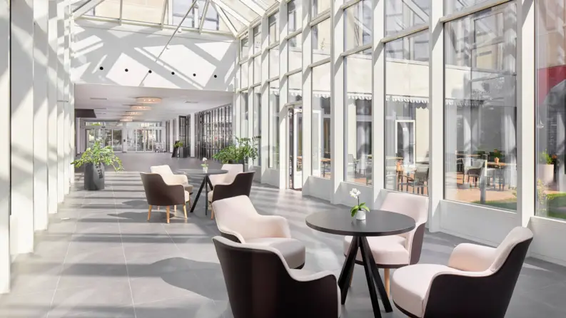 Glass transition at the H4 Hotel Leipzig - Official website